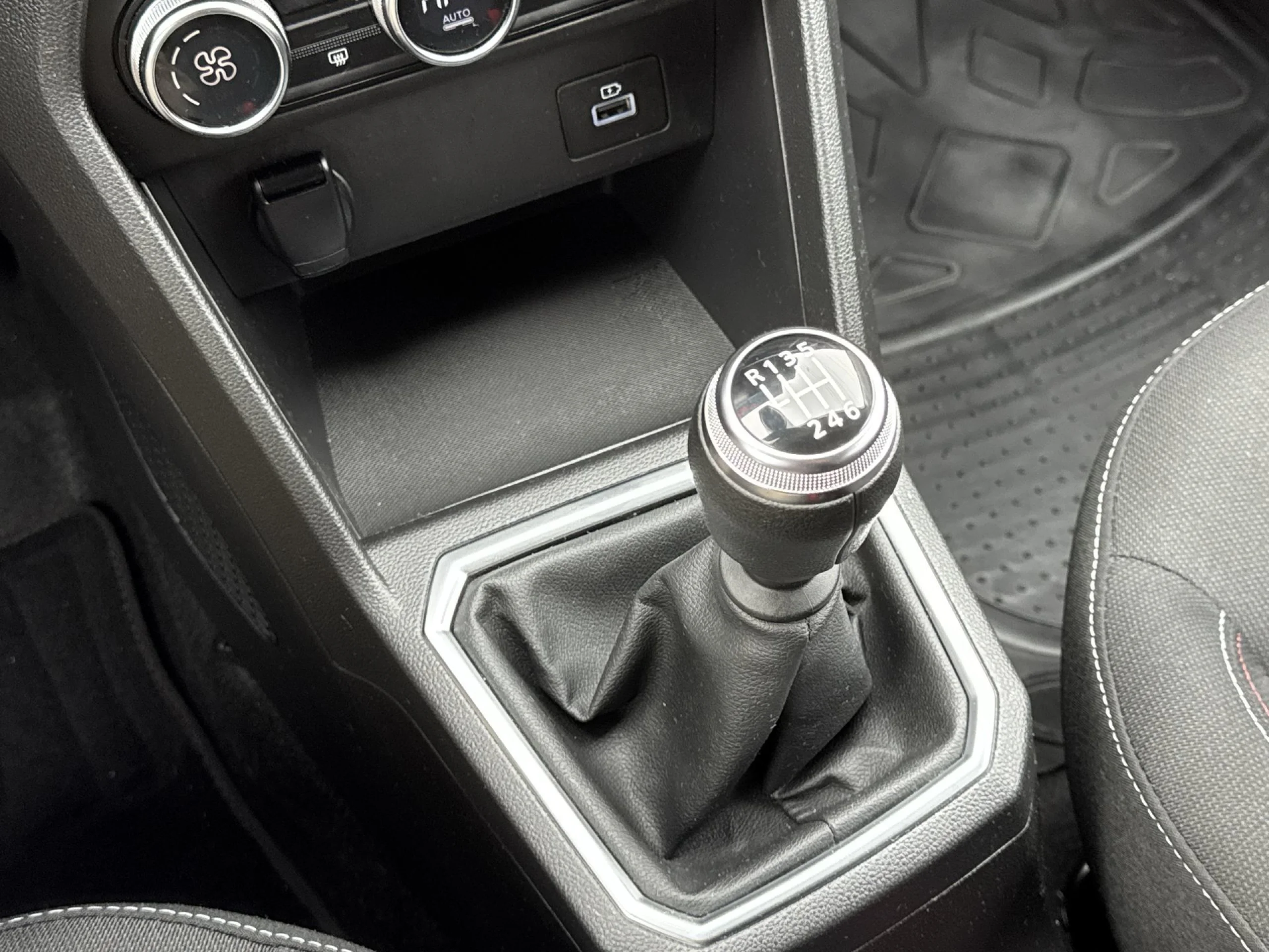 Dacia Jogger Serie Limitada Extreme Go TCe 81 kW (110 CV) 5 Plazas - Foto 20