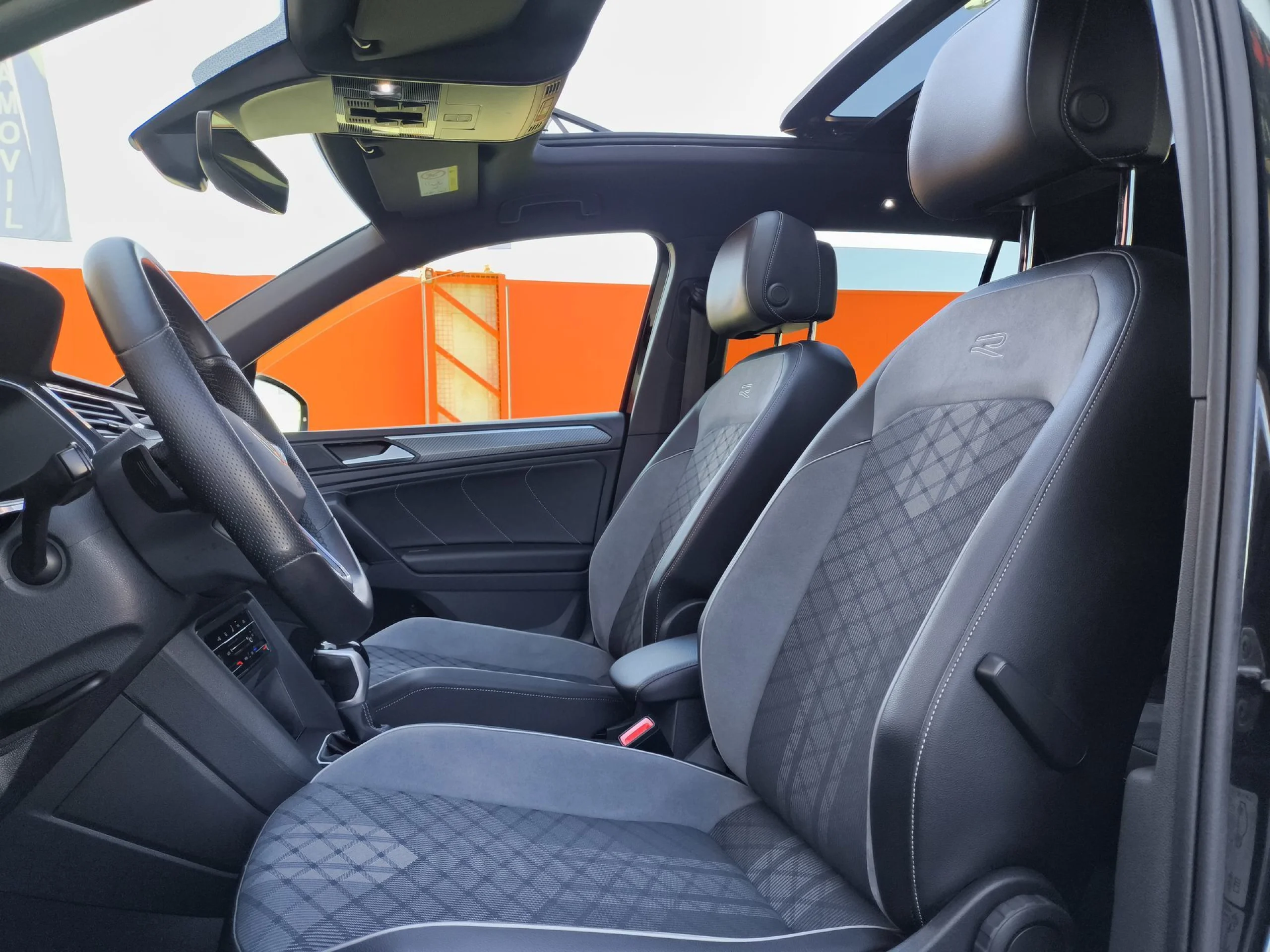 Volkswagen Tiguan R-Line 2.0 TDI 110 kW (150 CV) DSG - Foto 8