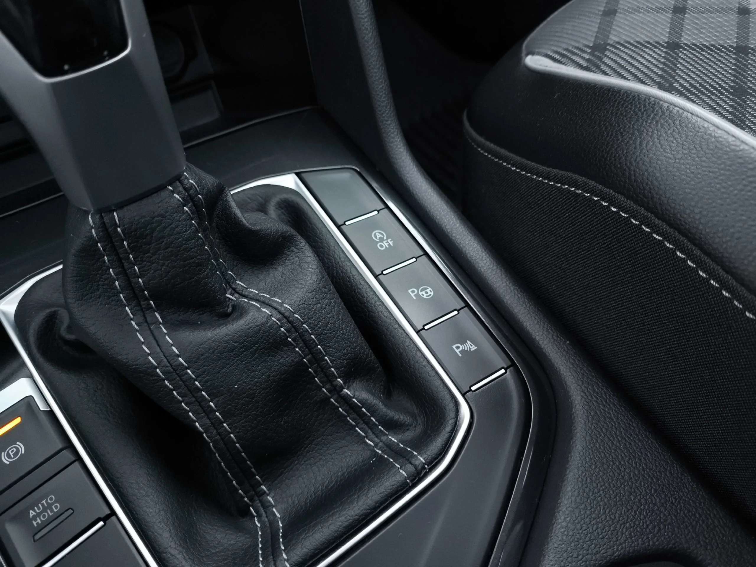 Volkswagen Tiguan R-Line 2.0 TDI 110 kW (150 CV) DSG - Foto 13