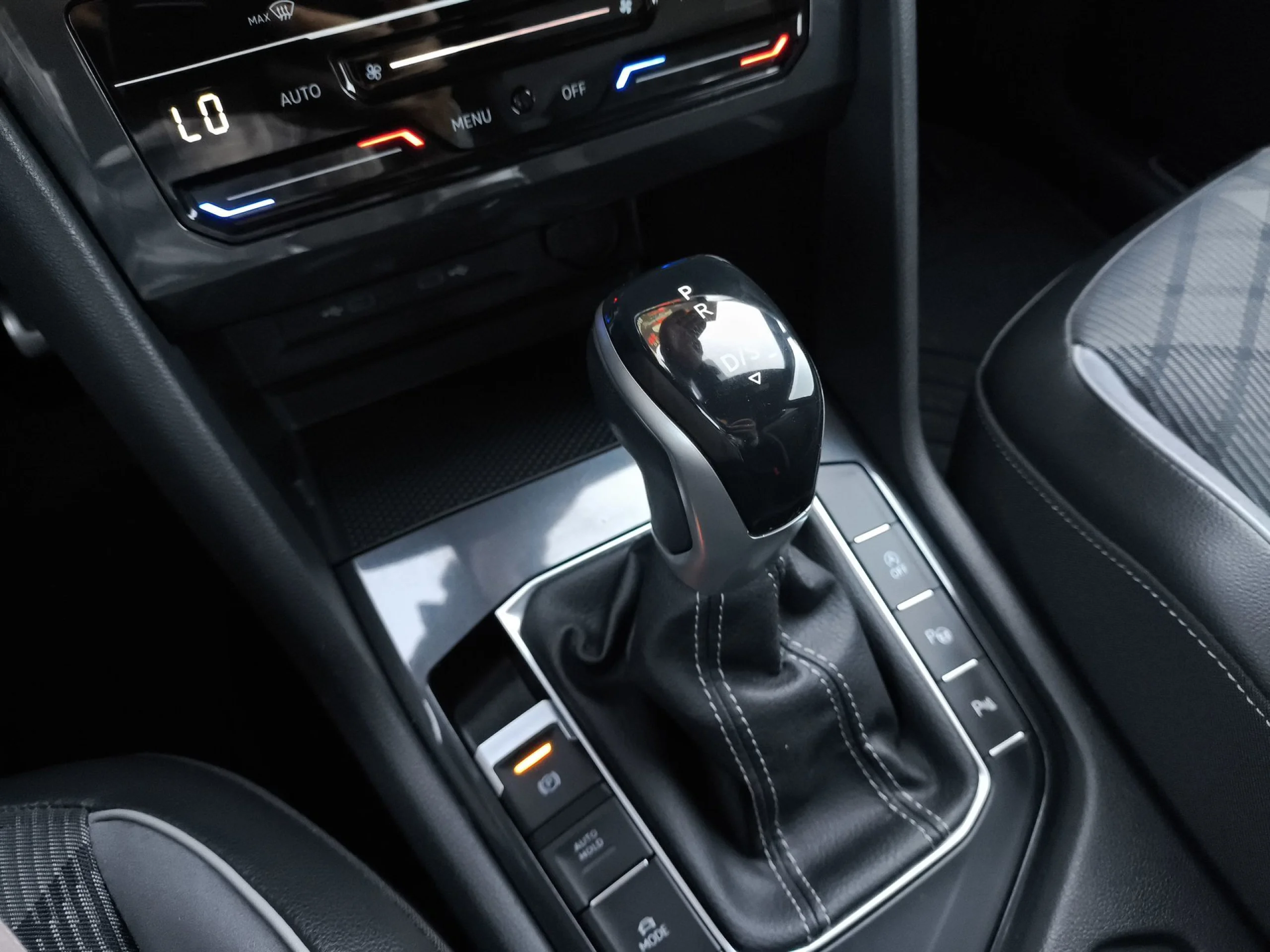 Volkswagen Tiguan R-Line 2.0 TDI 110 kW (150 CV) DSG - Foto 21