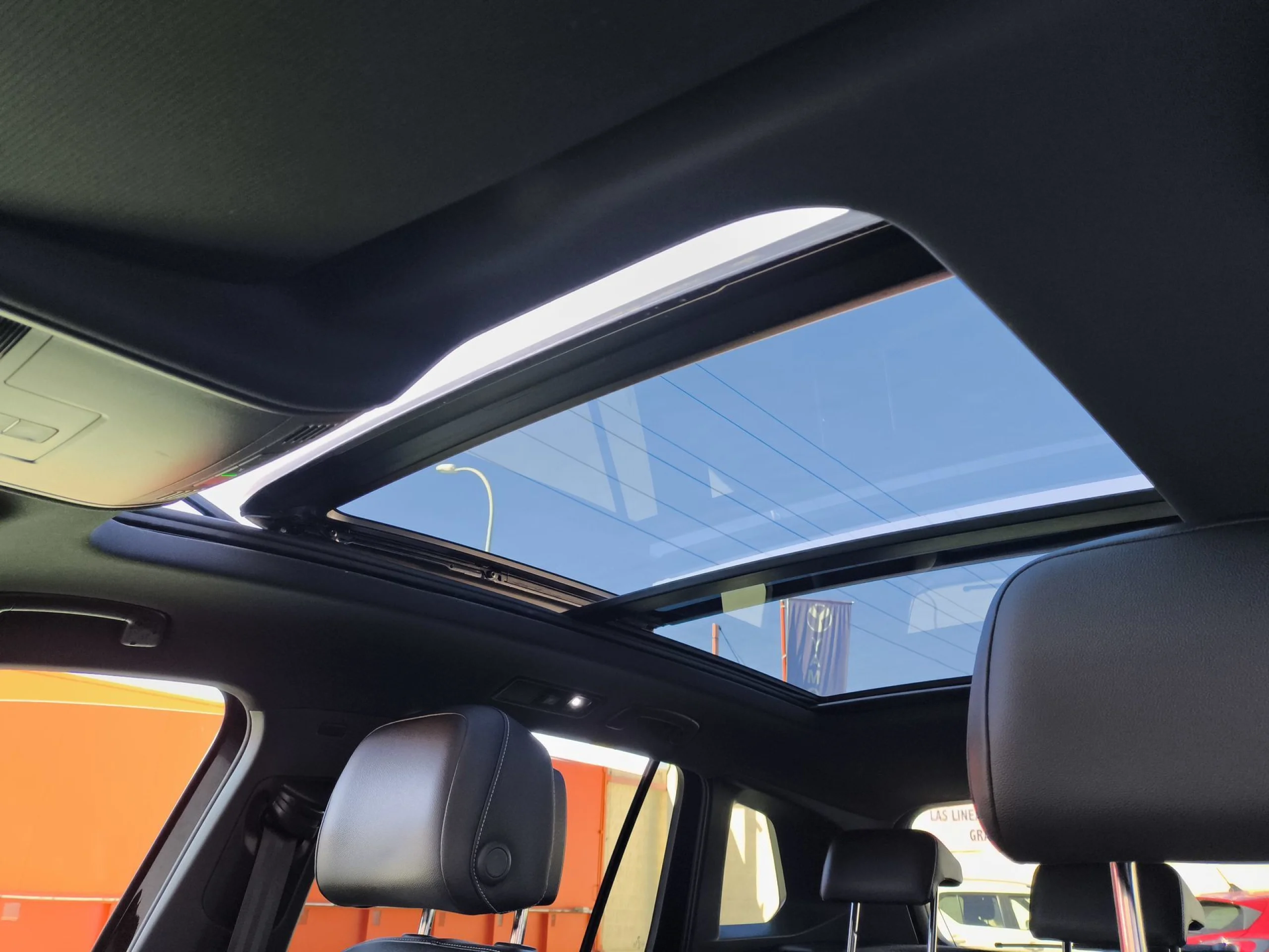 Volkswagen Tiguan R-Line 2.0 TDI 110 kW (150 CV) DSG - Foto 23