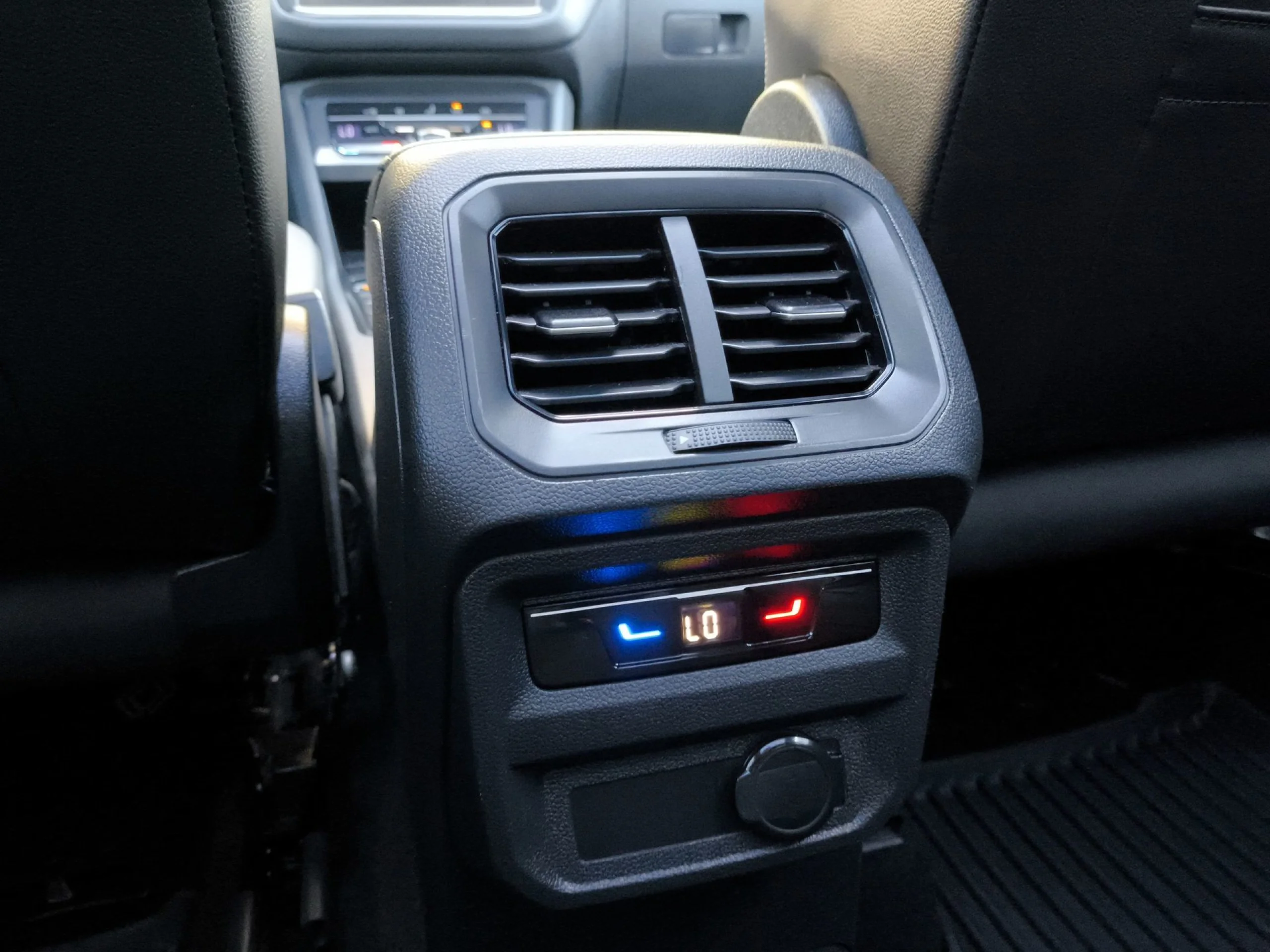 Volkswagen Tiguan R-Line 2.0 TDI 110 kW (150 CV) DSG - Foto 25