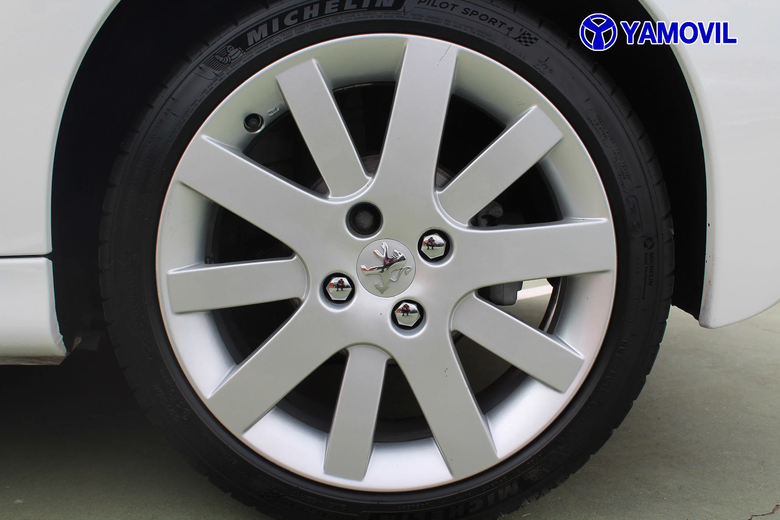 Peugeot 207 CC 1.6 VTi 88 kW (120 CV) - Foto 11