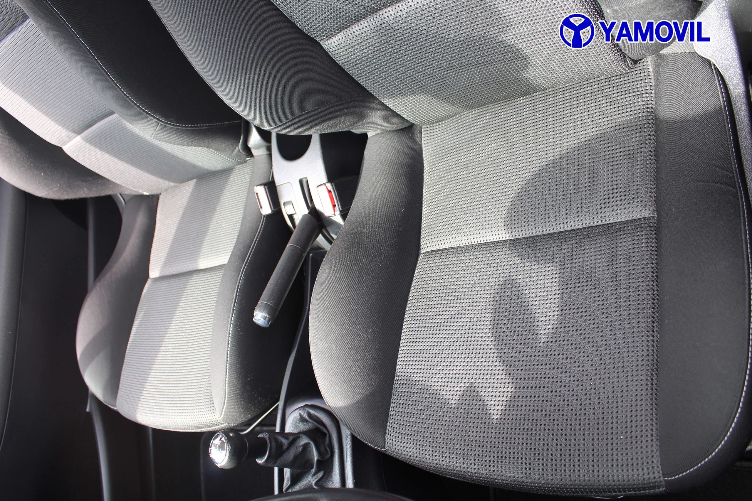 Peugeot 207 CC 1.6 VTi 88 kW (120 CV) - Foto 14