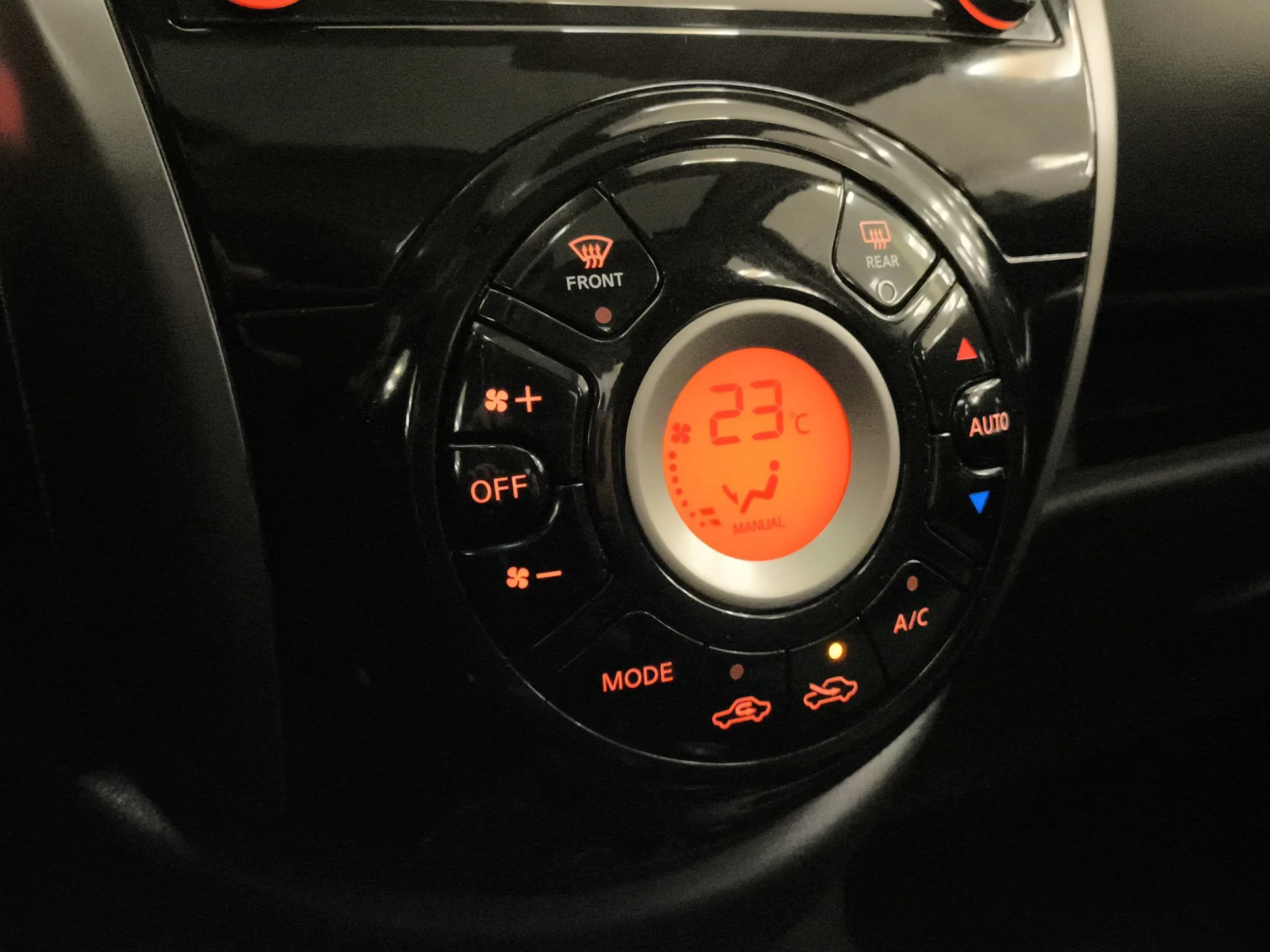 Nissan Micra 1.2 Tekna 59 kW (80 CV) - Foto 15