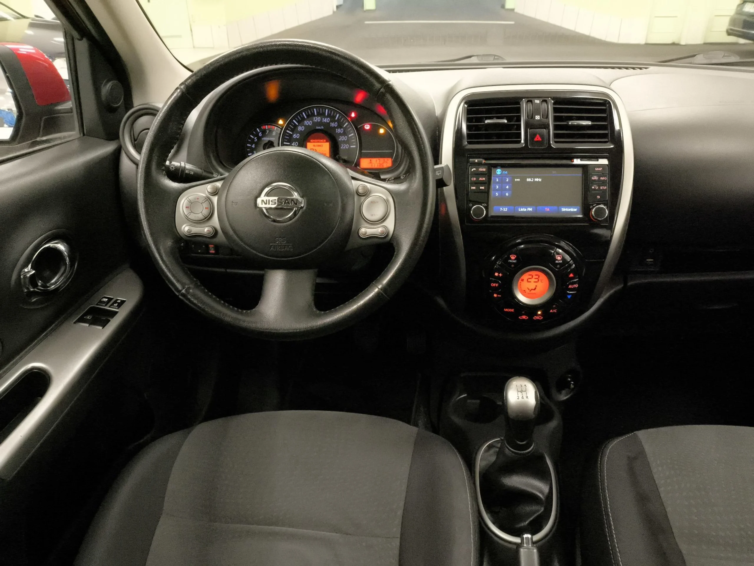 Nissan Micra 1.2 Tekna 59 kW (80 CV) - Foto 17