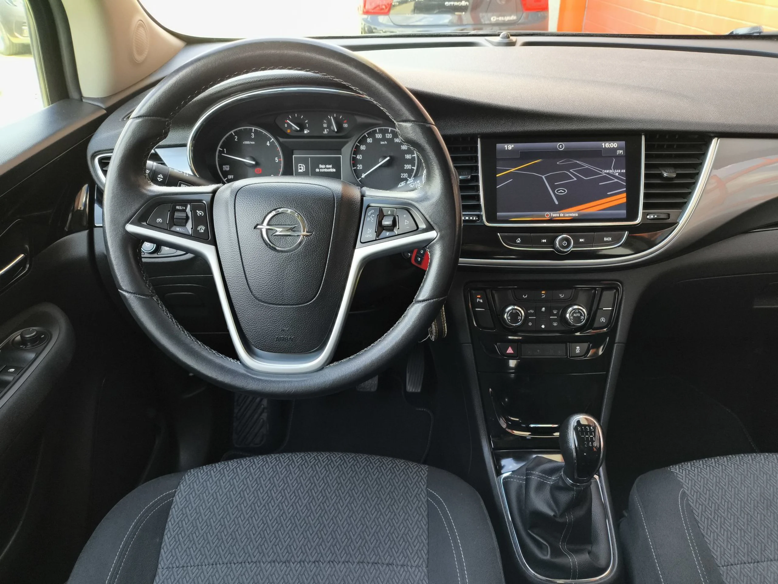 Opel Mokka X 1.6 CDTI SANDS Selective 4X2 100 kW (136 CV) - Foto 17