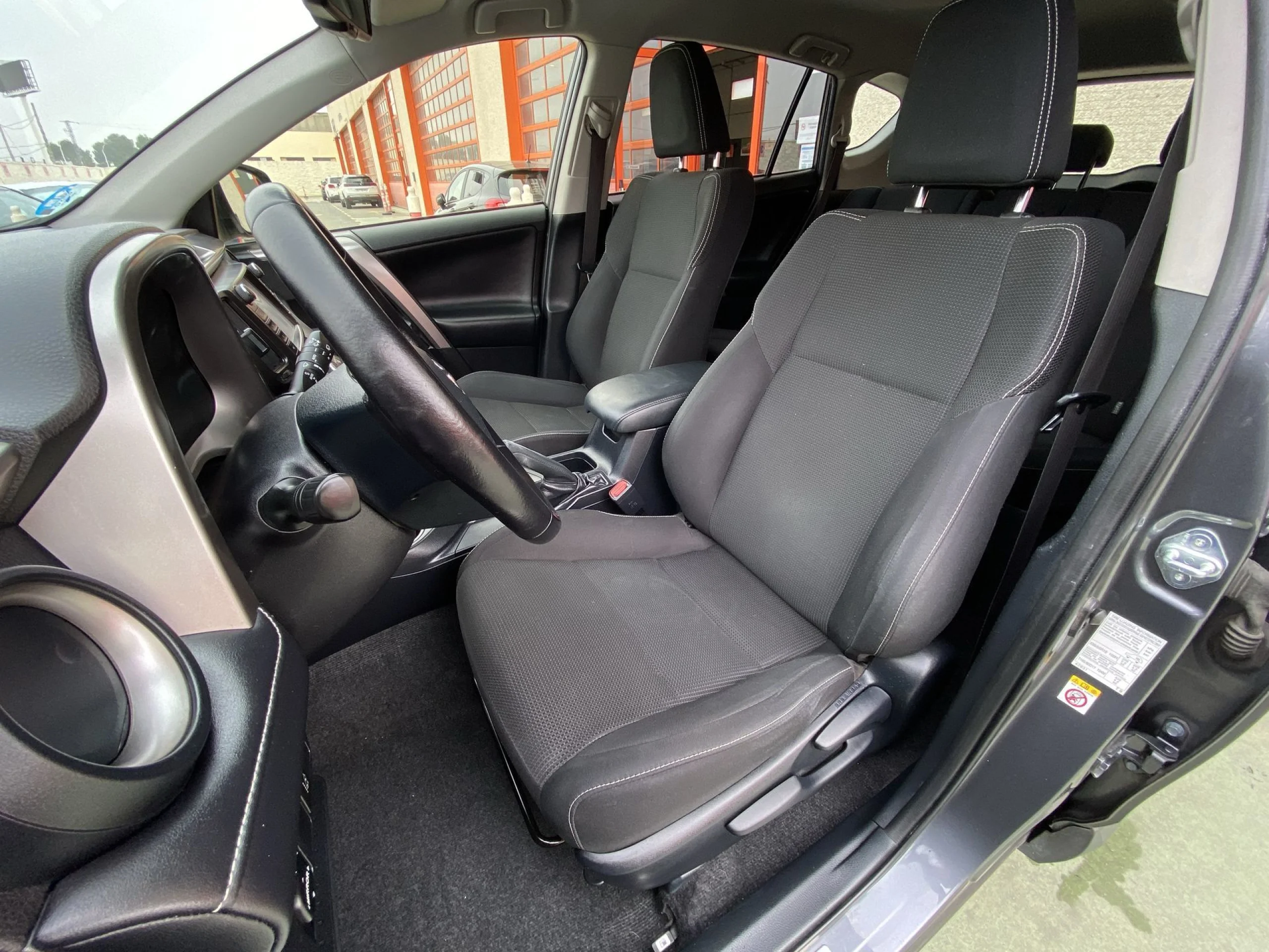 Toyota Rav4 2.5l hybrid Advance 2WD 145 kW (197 CV) - Foto 8