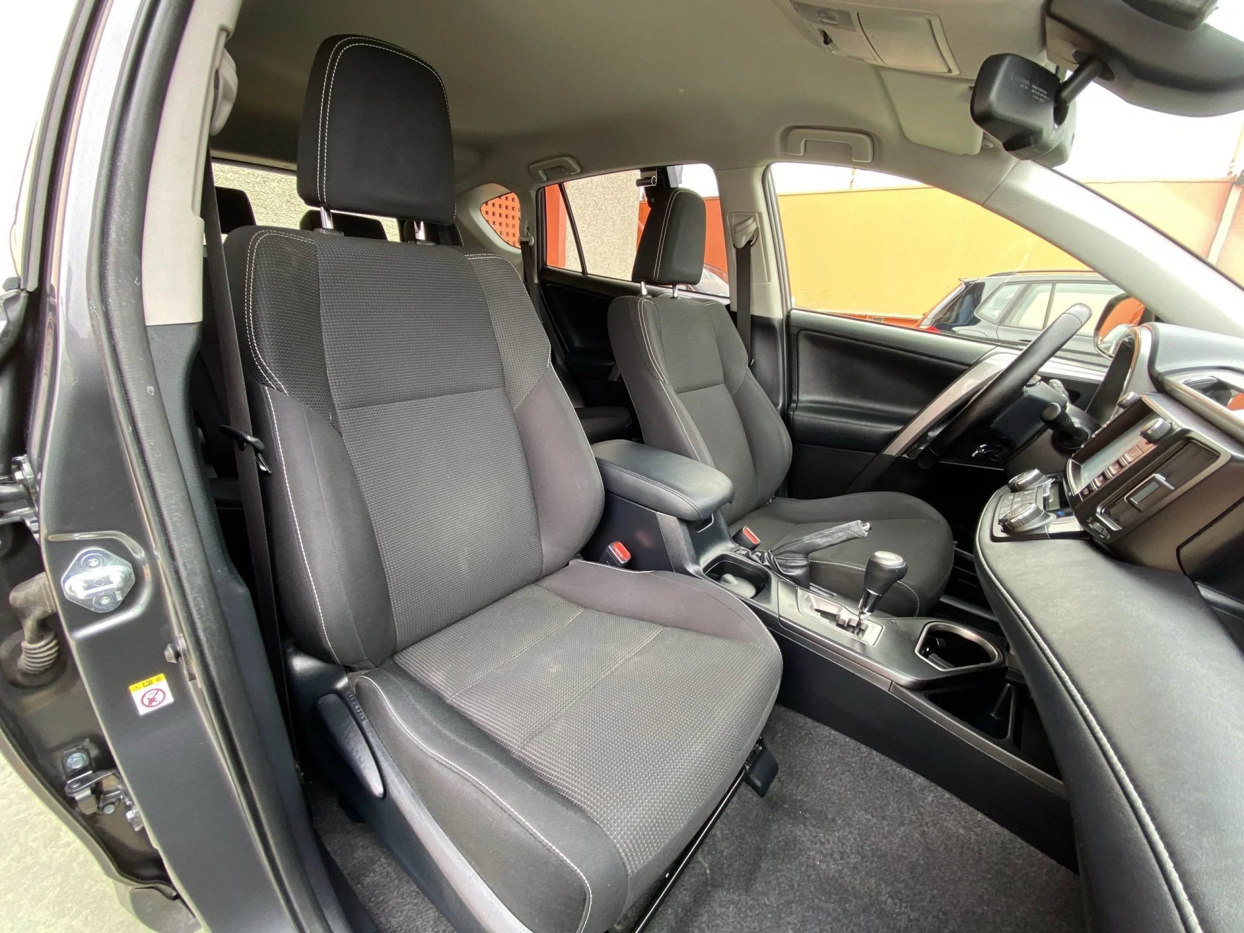 Toyota Rav4 2.5l hybrid Advance 2WD 145 kW (197 CV) - Foto 21