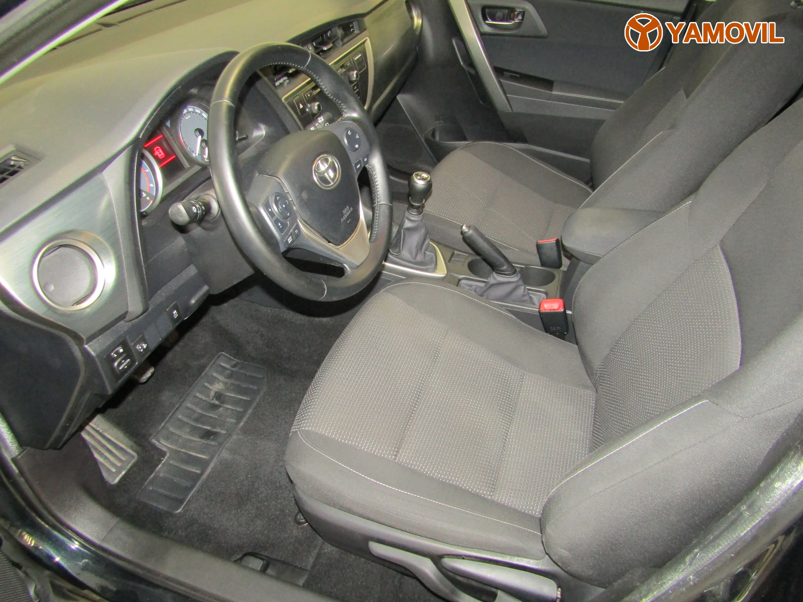 Toyota Auris 1.6 ACTIVE - Foto 14