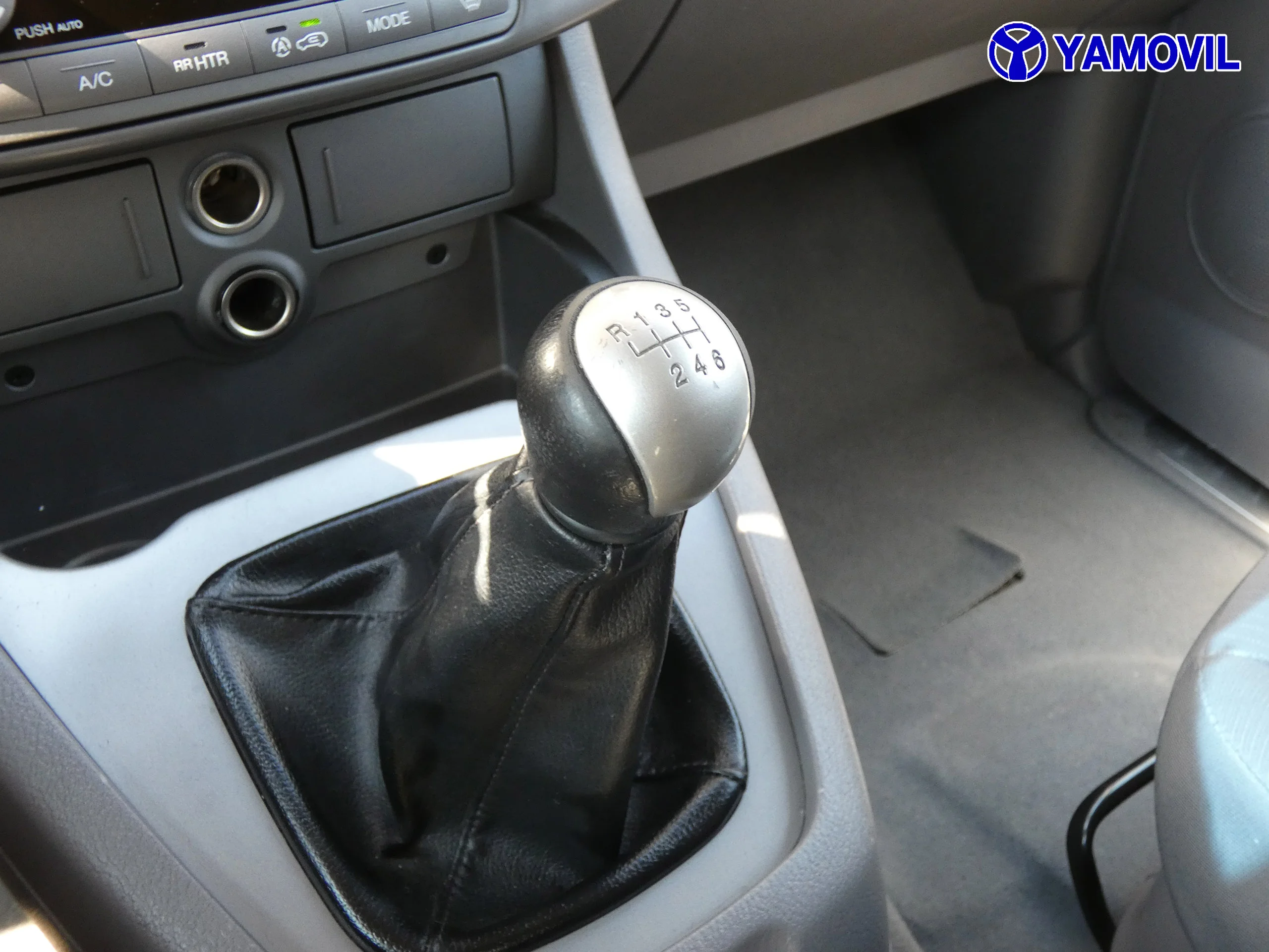 SsangYong Rodius 2.0 XDI PREMIUM 5P - Foto 27