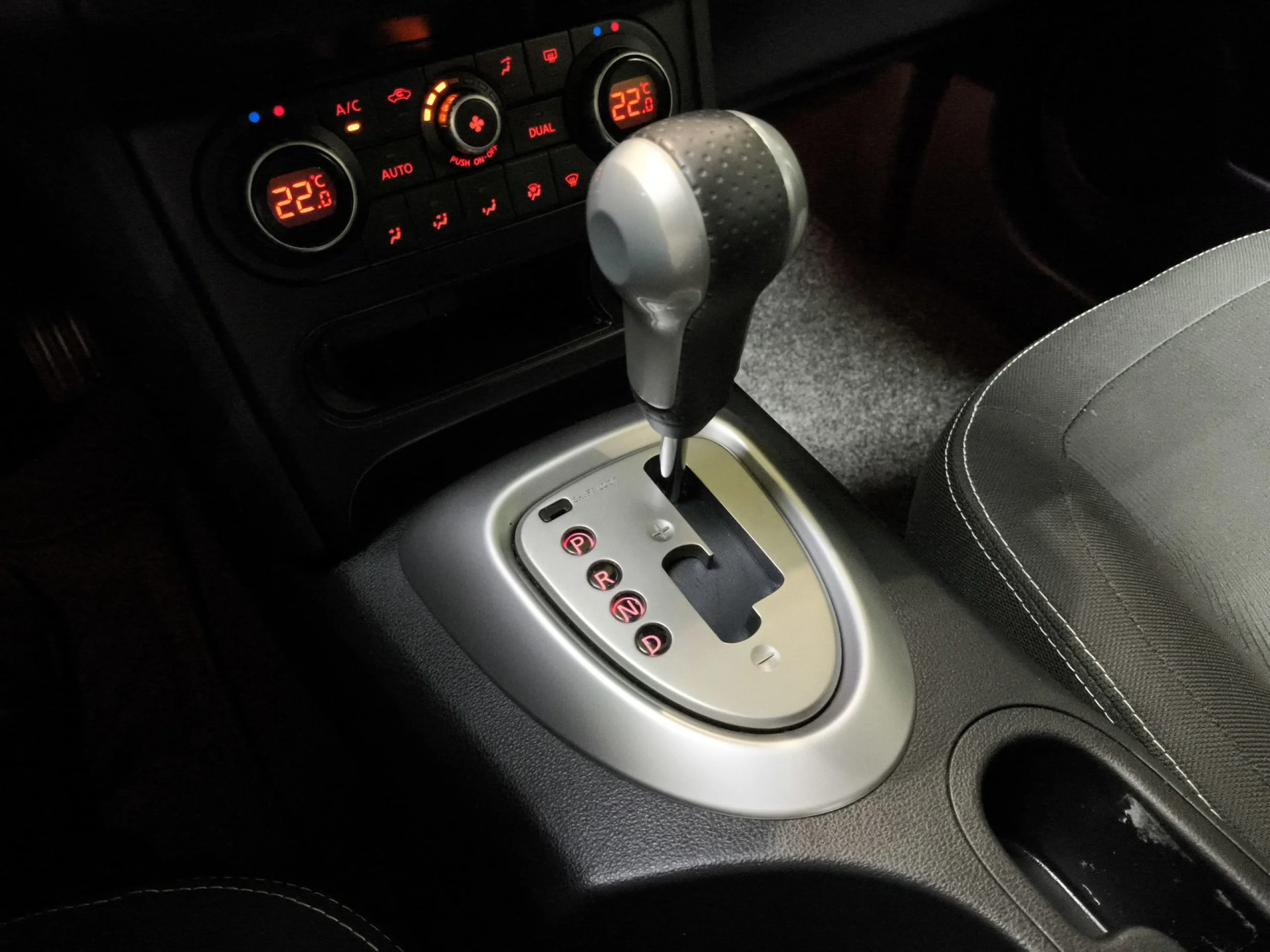 Nissan Qashqai 2.0 Acenta 4x2 CVT 103 kW (140 CV) - Foto 20