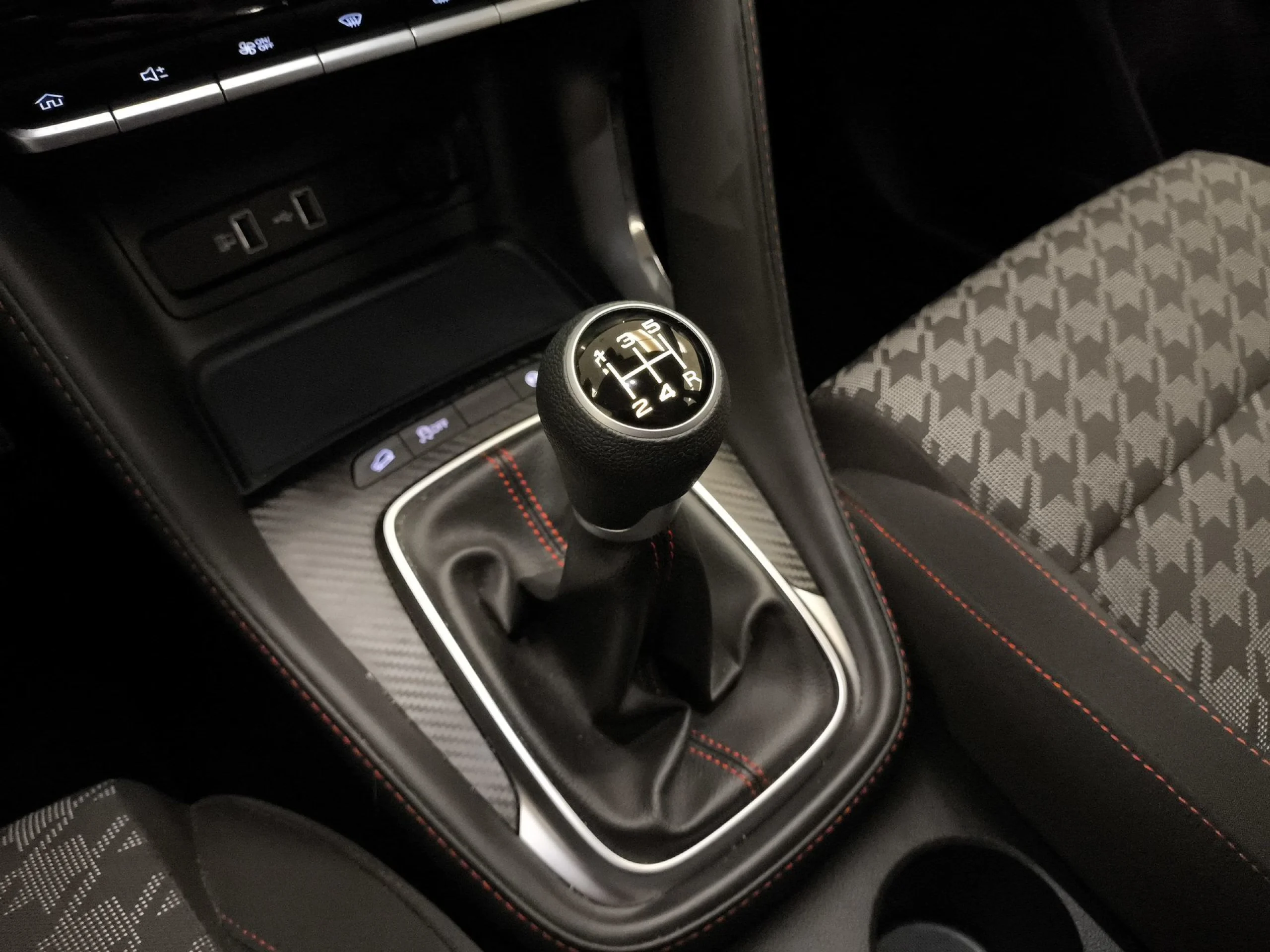 MG ZS 1.5 Comfort 78 kW (106 CV) - Foto 18