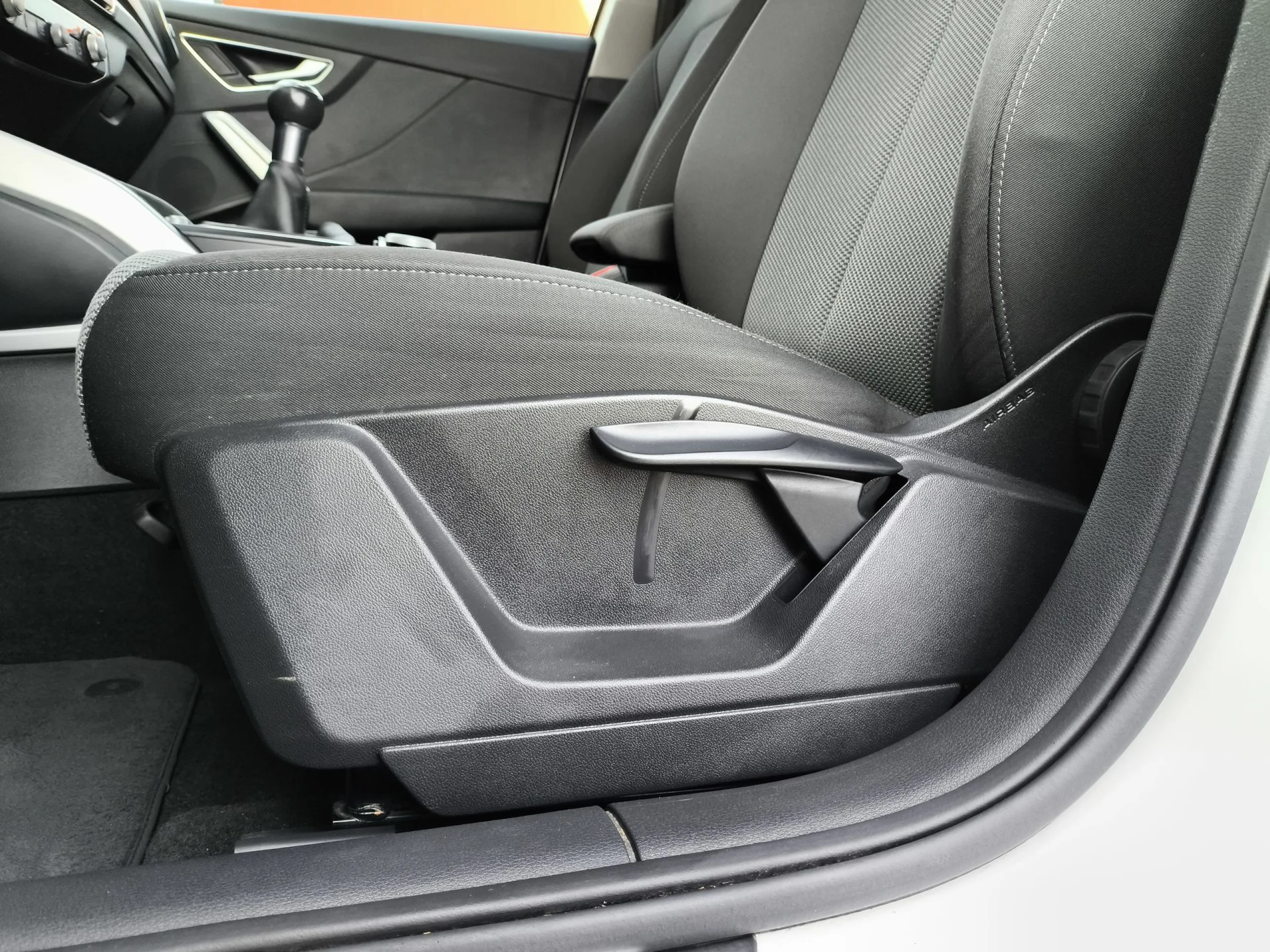 Audi Q2 design edition 1.6 TDI 85 kW (116 CV) - Foto 9