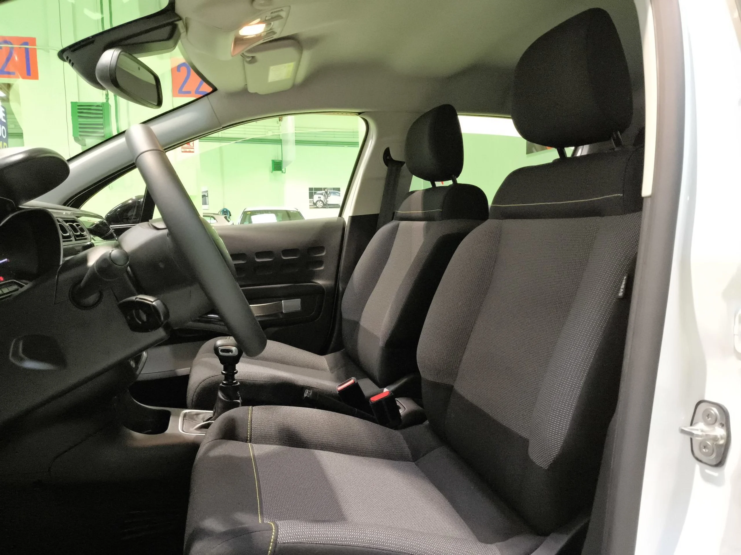 Citroen C3 BlueHDi 100 SANDS Shine 75 kW (102 CV) - Foto 8