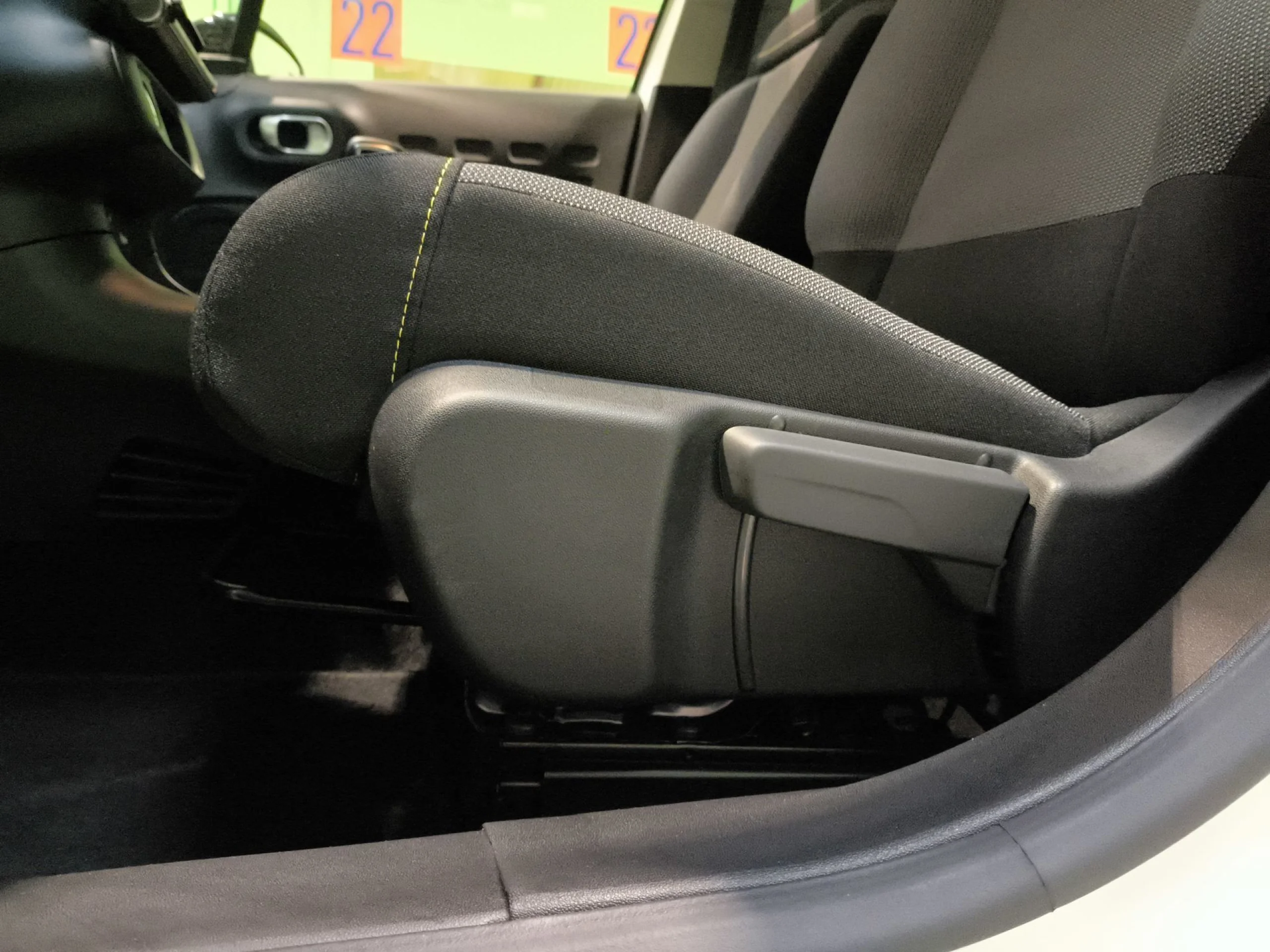 Citroen C3 BlueHDi 100 SANDS Shine 75 kW (102 CV) - Foto 9