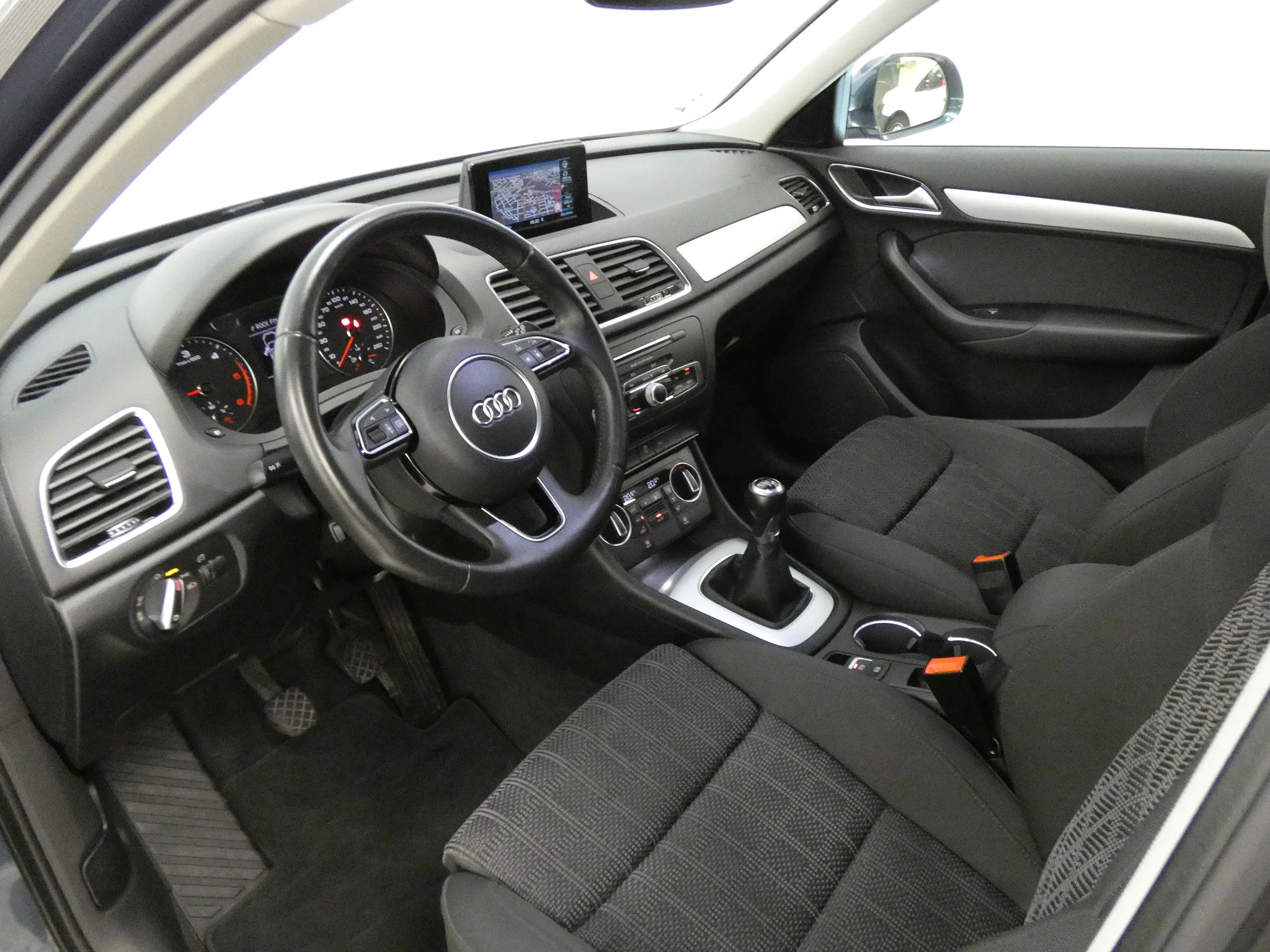 Audi Q3 2.0TDI SPORT EDITION - Foto 20