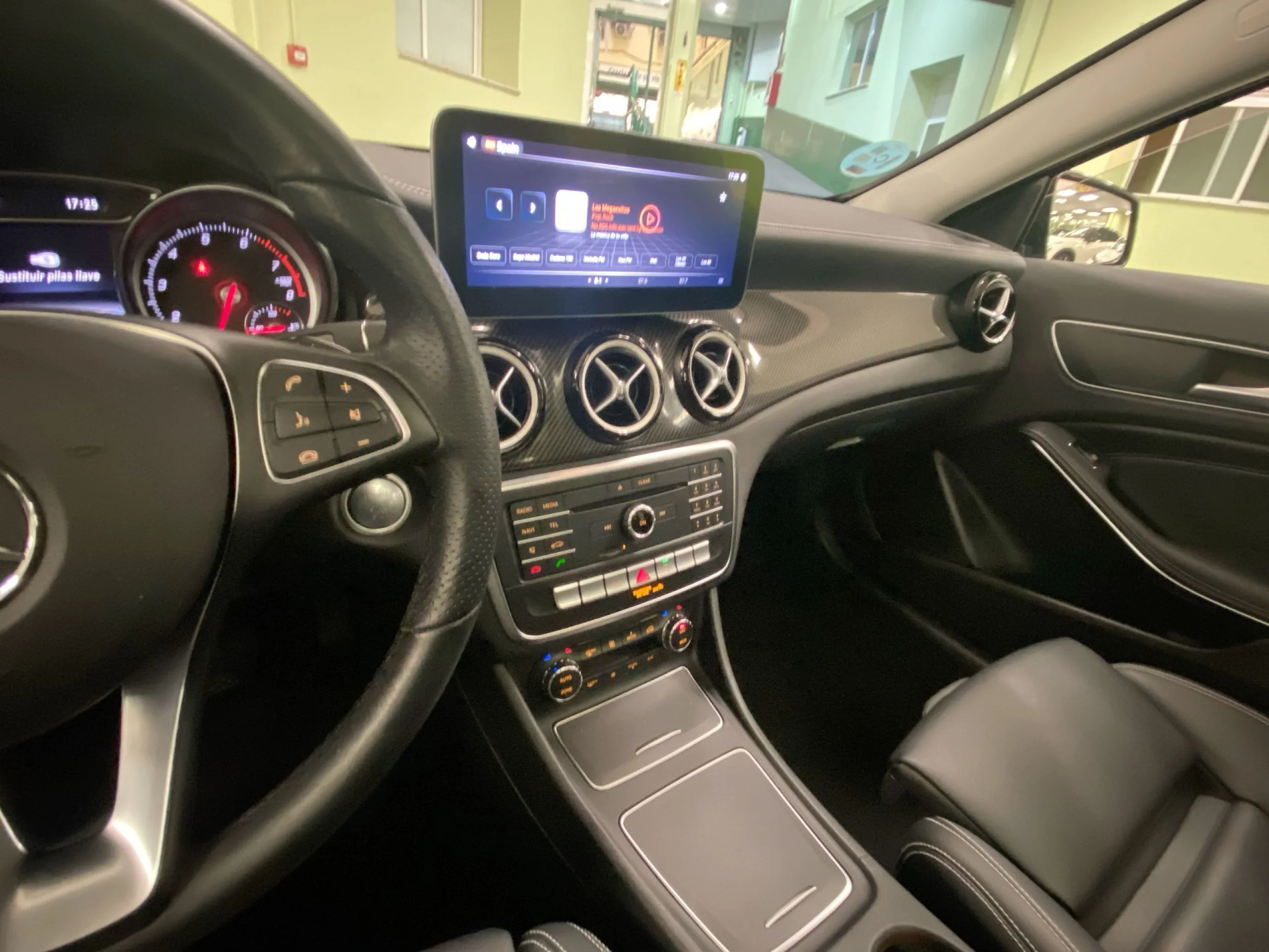 Mercedes-Benz Clase GLA GLA200 156CV EDITION AUT 5P. - Foto 18