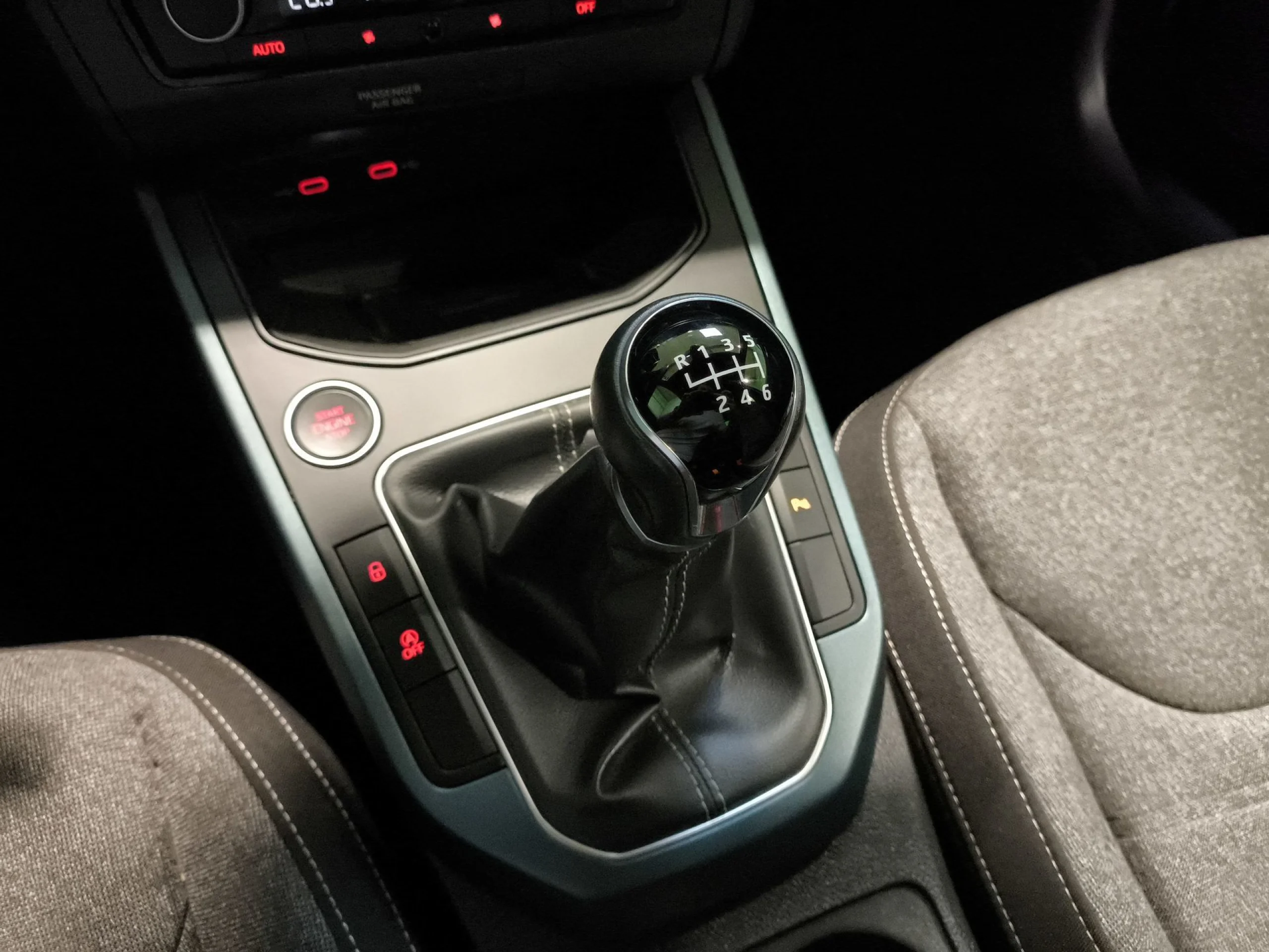 Seat Arona 1.0 TSI Xperience Plus 81 kW (110 CV) - Foto 17