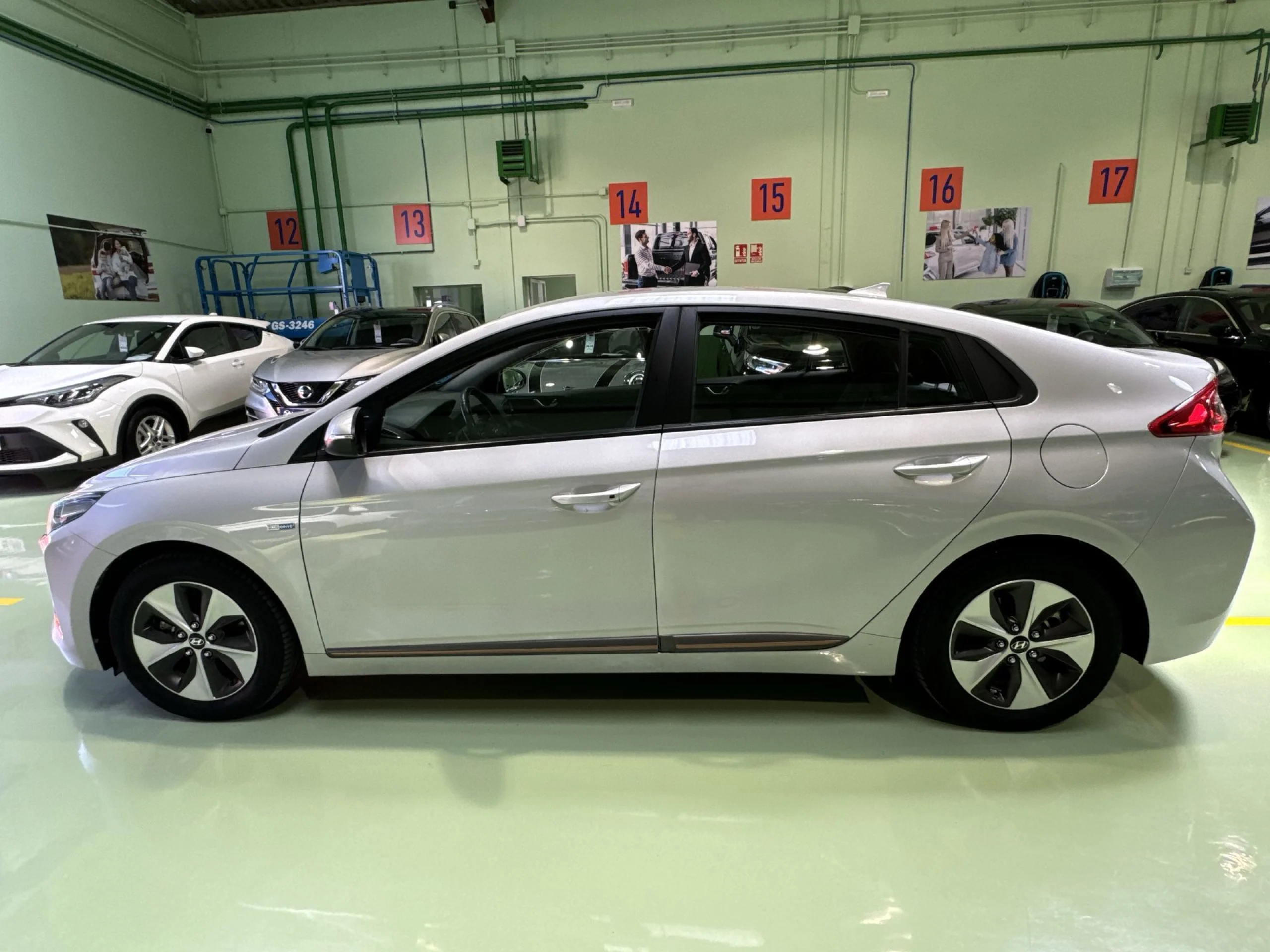 Hyundai IONIQ EV Klass 88 kW (120 CV) - Foto 4