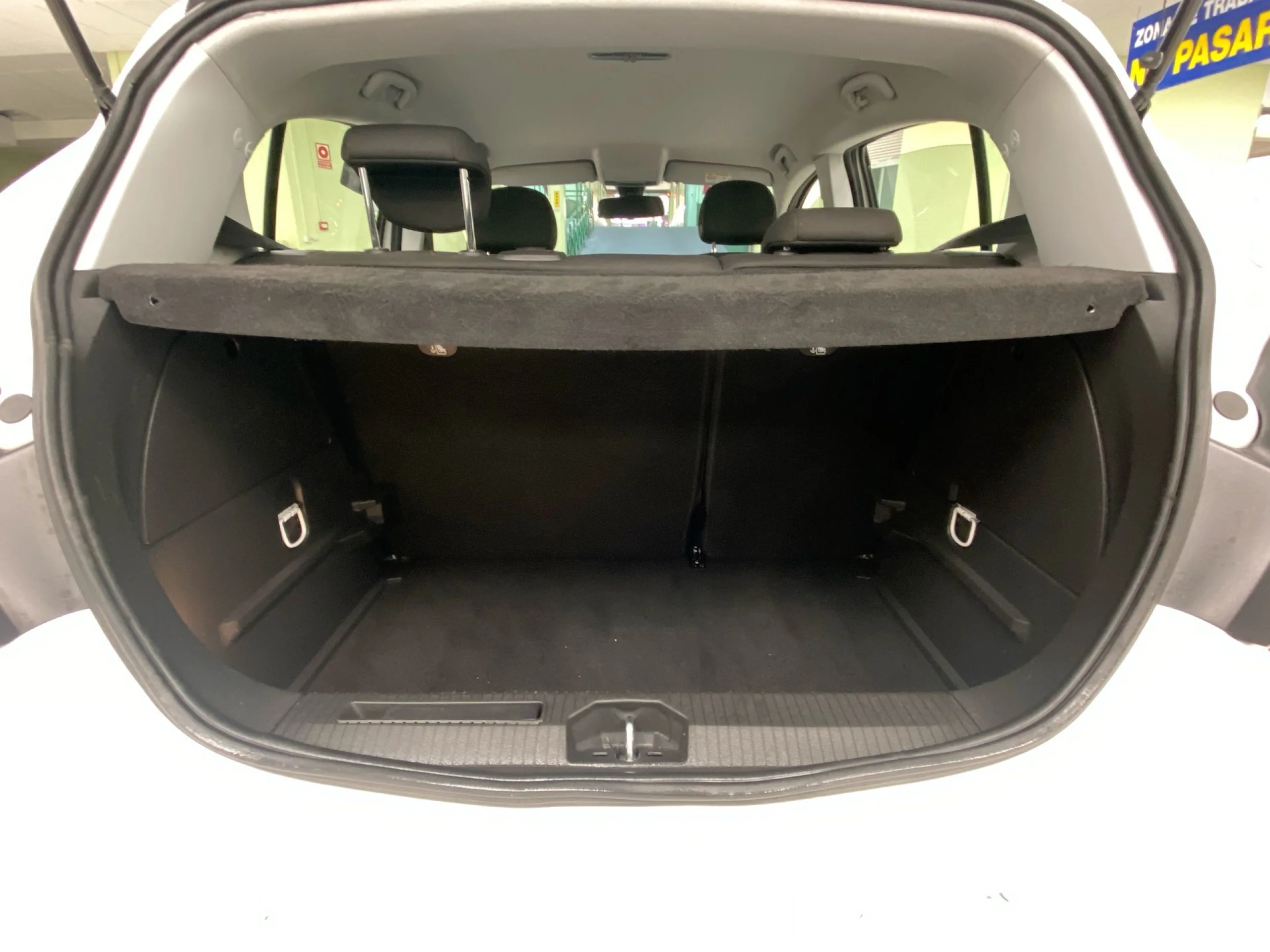 Opel Corsa 1.4 Selective 66 kW (90 CV) - Foto 18