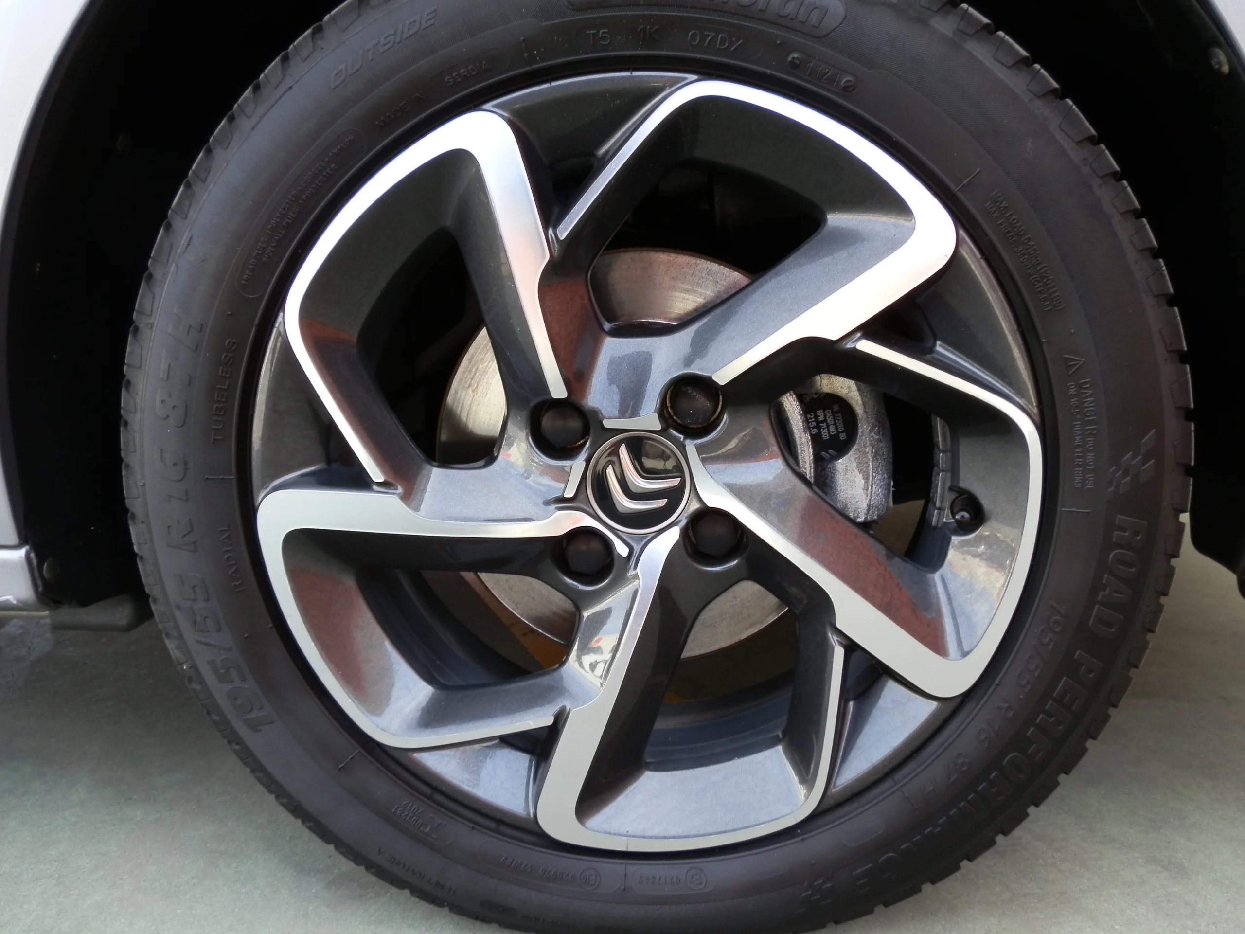 Citroen C-Elysee 1.2 PURETECH SHINE 4P - Foto 10