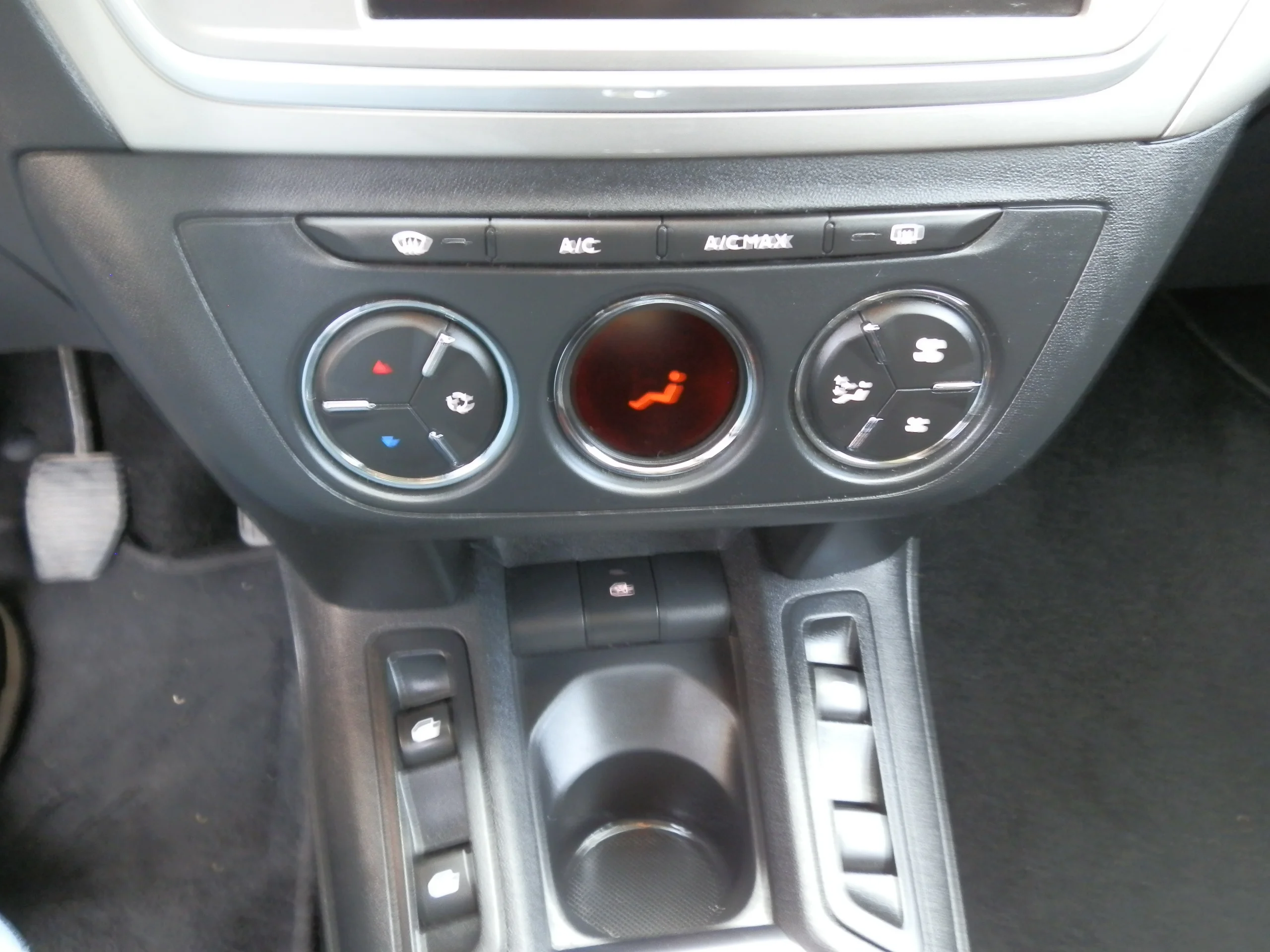 Citroen C-Elysee 1.2 PURETECH SHINE 4P - Foto 23