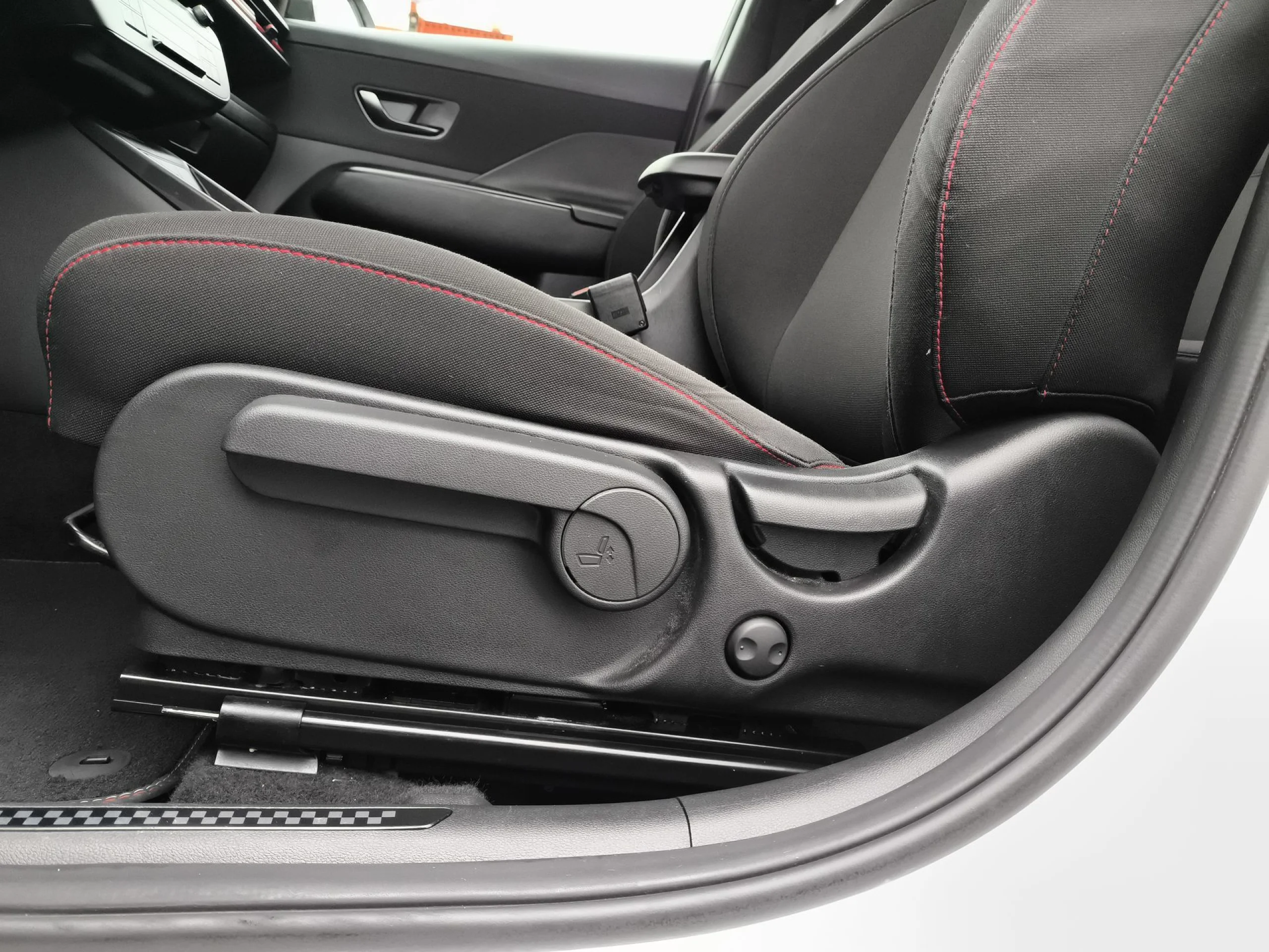 Hyundai Kona 1.6 GDI HEV N Line DCT 104 kW (141 CV) - Foto 9