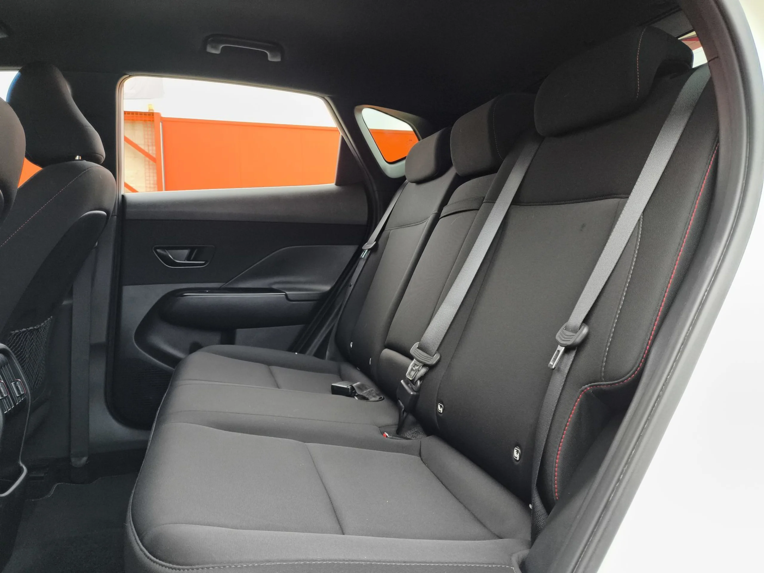 Hyundai Kona 1.6 GDI HEV N Line DCT 104 kW (141 CV) - Foto 22