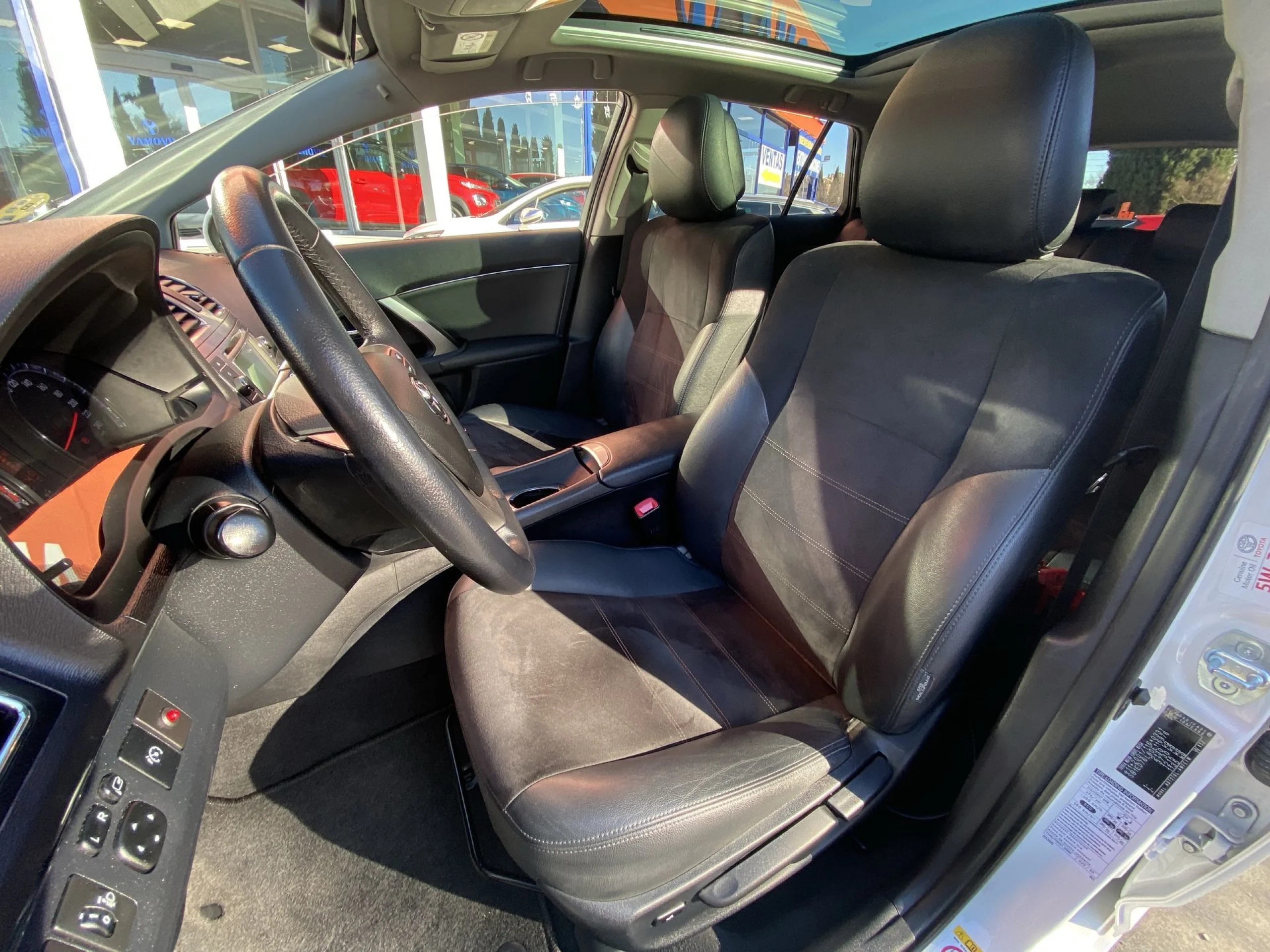 Toyota Avensis 120D Cross Sport Advance 91 kW (124 CV) - Foto 8