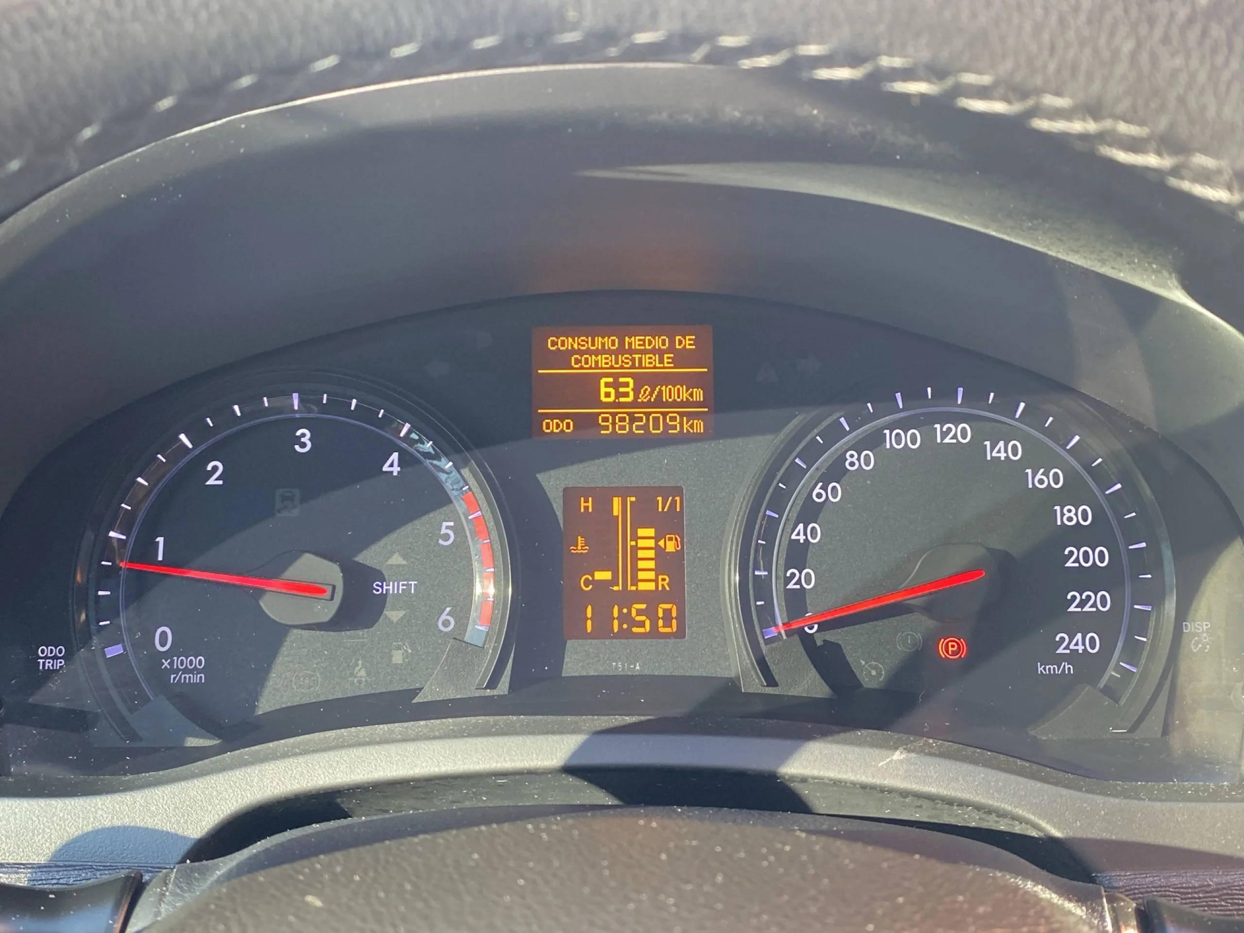 Toyota Avensis 120D Cross Sport Advance 91 kW (124 CV) - Foto 12