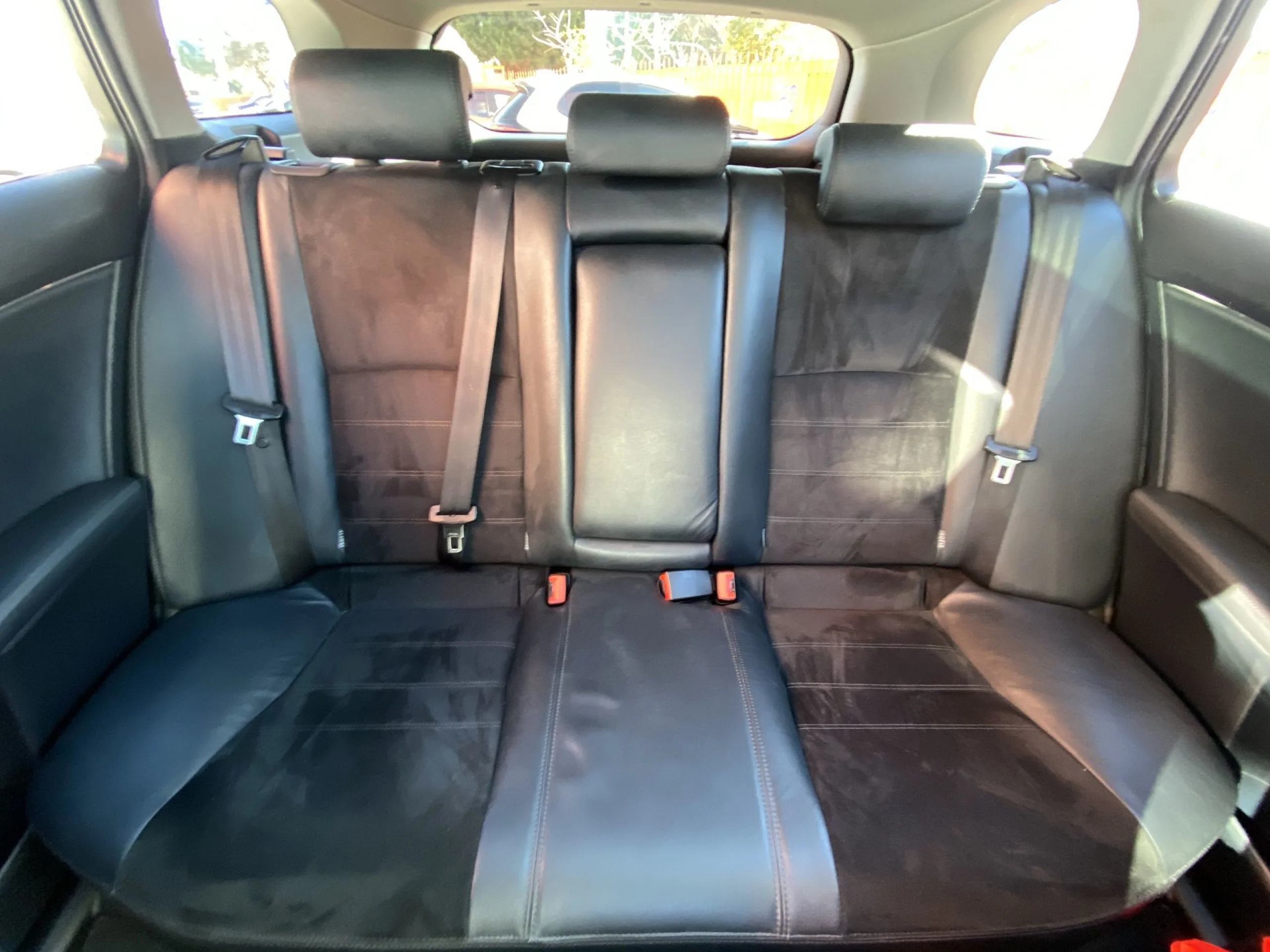Toyota Avensis 120D Cross Sport Advance 91 kW (124 CV) - Foto 19