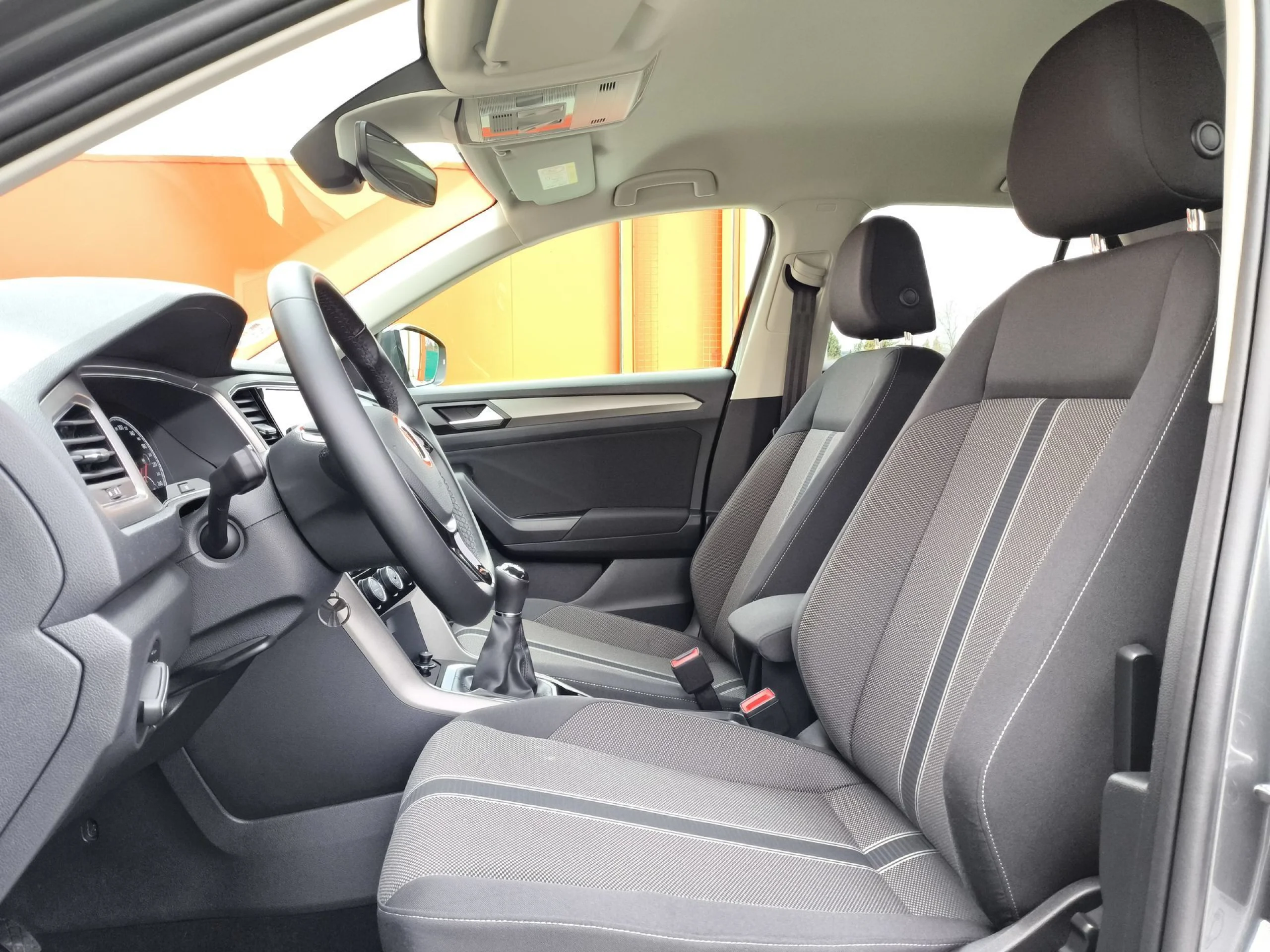 Volkswagen T-Roc Advance R-Line 2.0 TDI 85 kW (115 CV) - Foto 8
