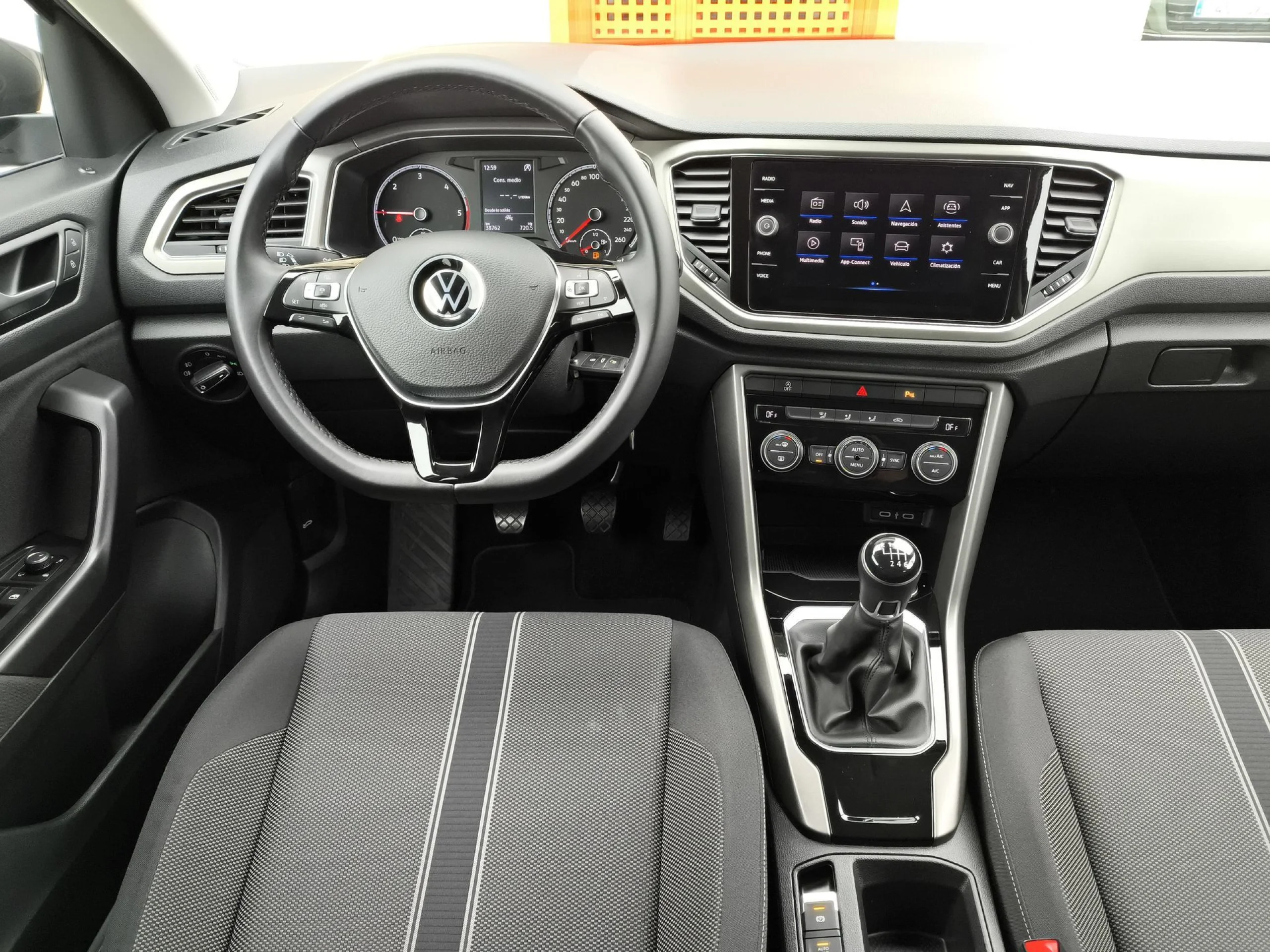 Volkswagen T-Roc Advance R-Line 2.0 TDI 85 kW (115 CV) - Foto 17