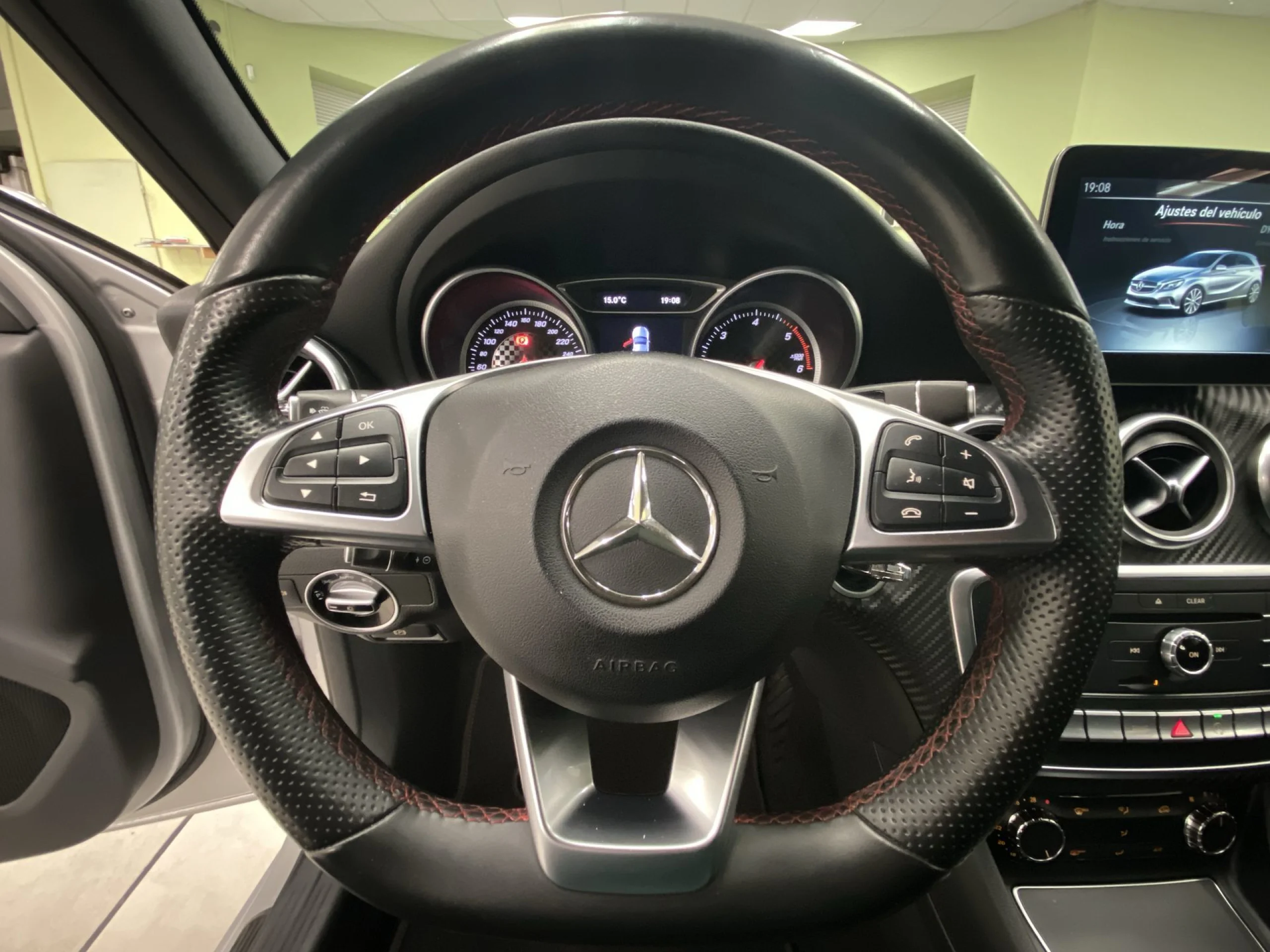 Mercedes-Benz Clase A A 180 d 80 kW (109 CV) - Foto 11