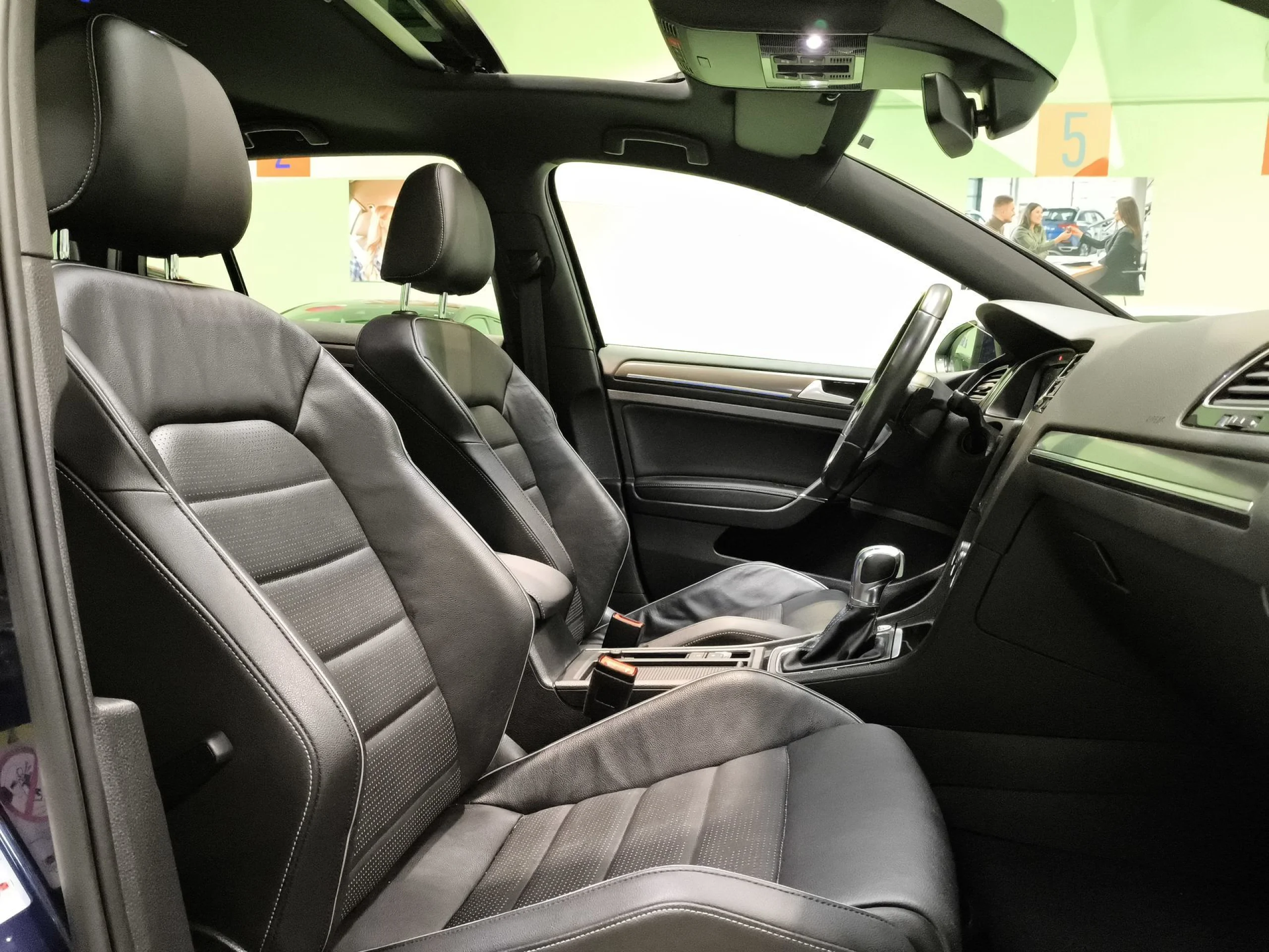 Volkswagen Golf GTE 1.4 TSI e-Power 150 kW (204 CV) DSG - Foto 22