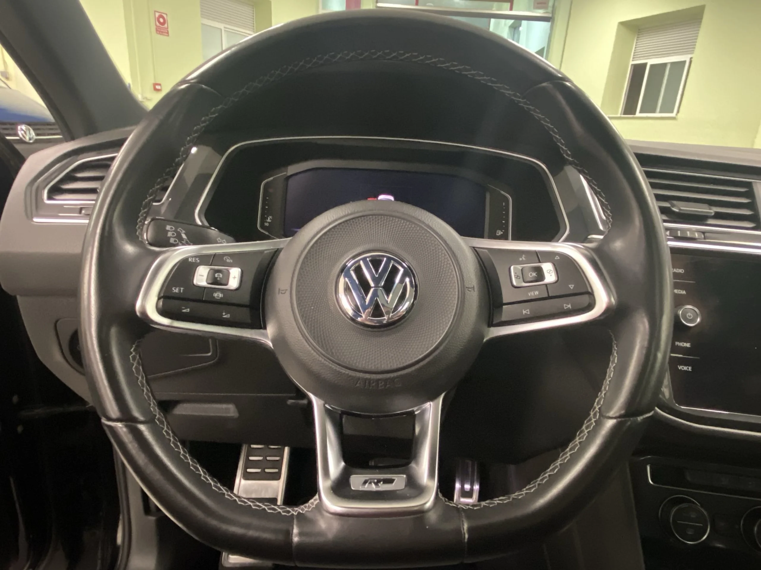 Volkswagen Tiguan R LINE , 1.5 TSI 150 CV DSG - Foto 11