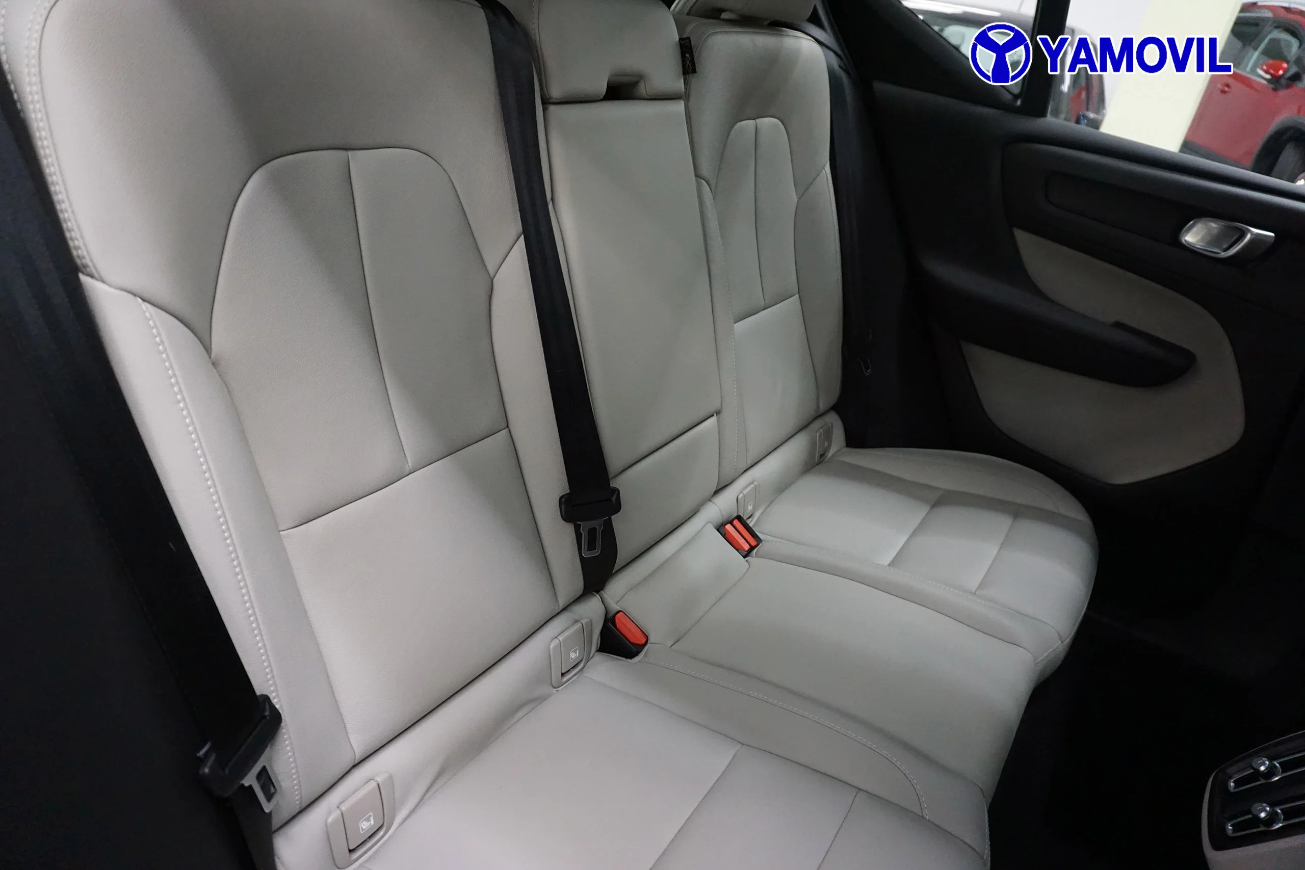 Volvo XC 40 2.0 D3 MOMENTUM AWD 5P - Foto 16