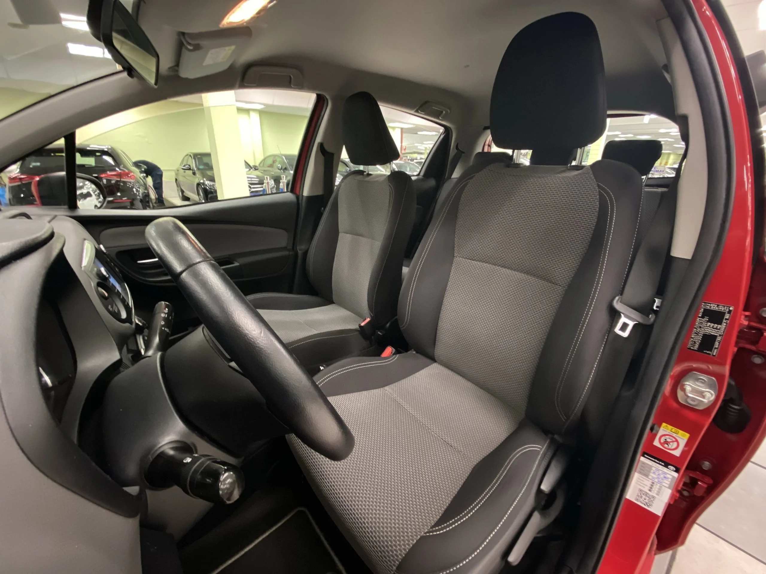Toyota Yaris 1.5 Hybrid Active 74 kW (100 CV) - Foto 8