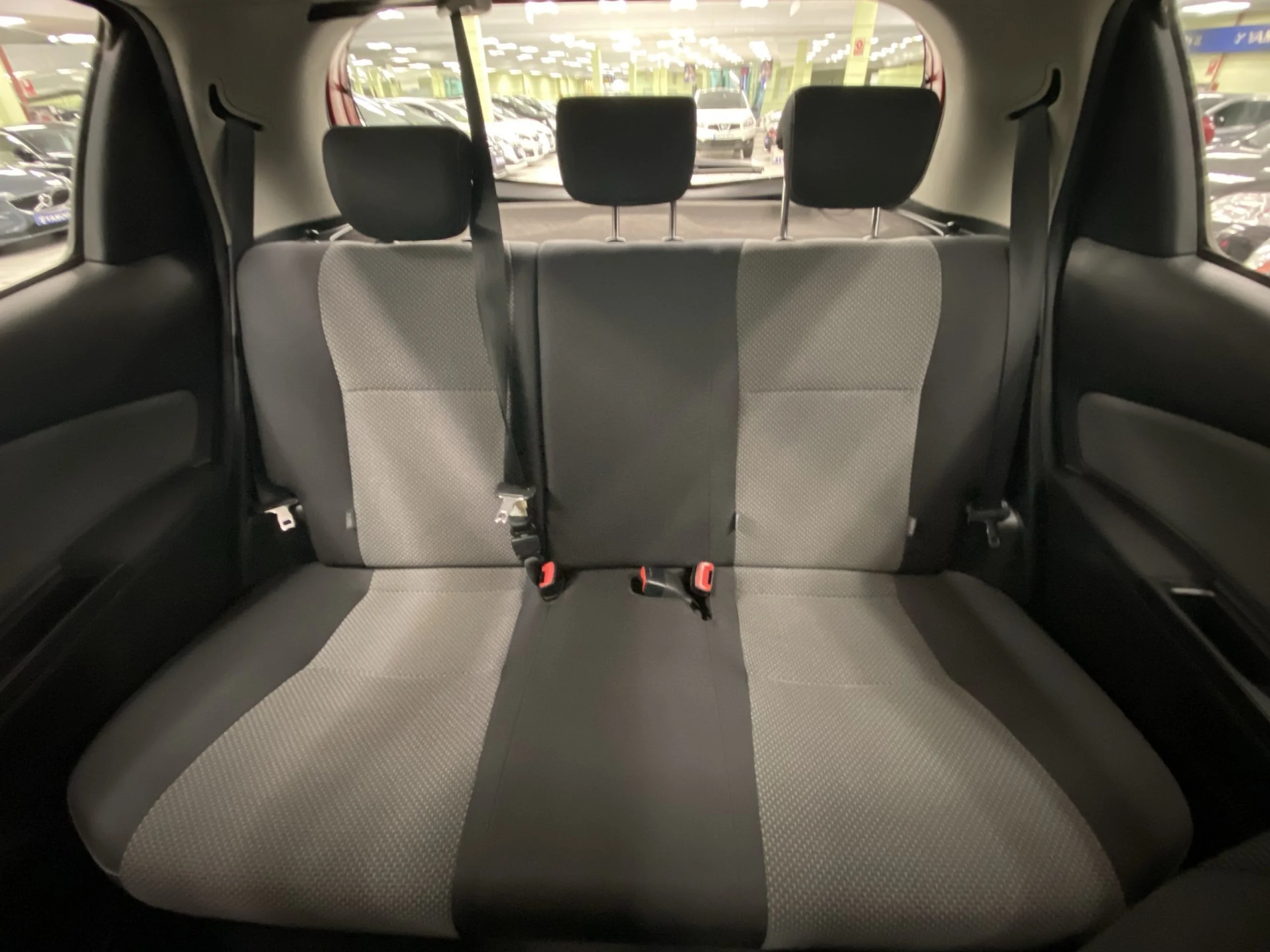 Toyota Yaris 1.5 Hybrid Active 74 kW (100 CV) - Foto 18