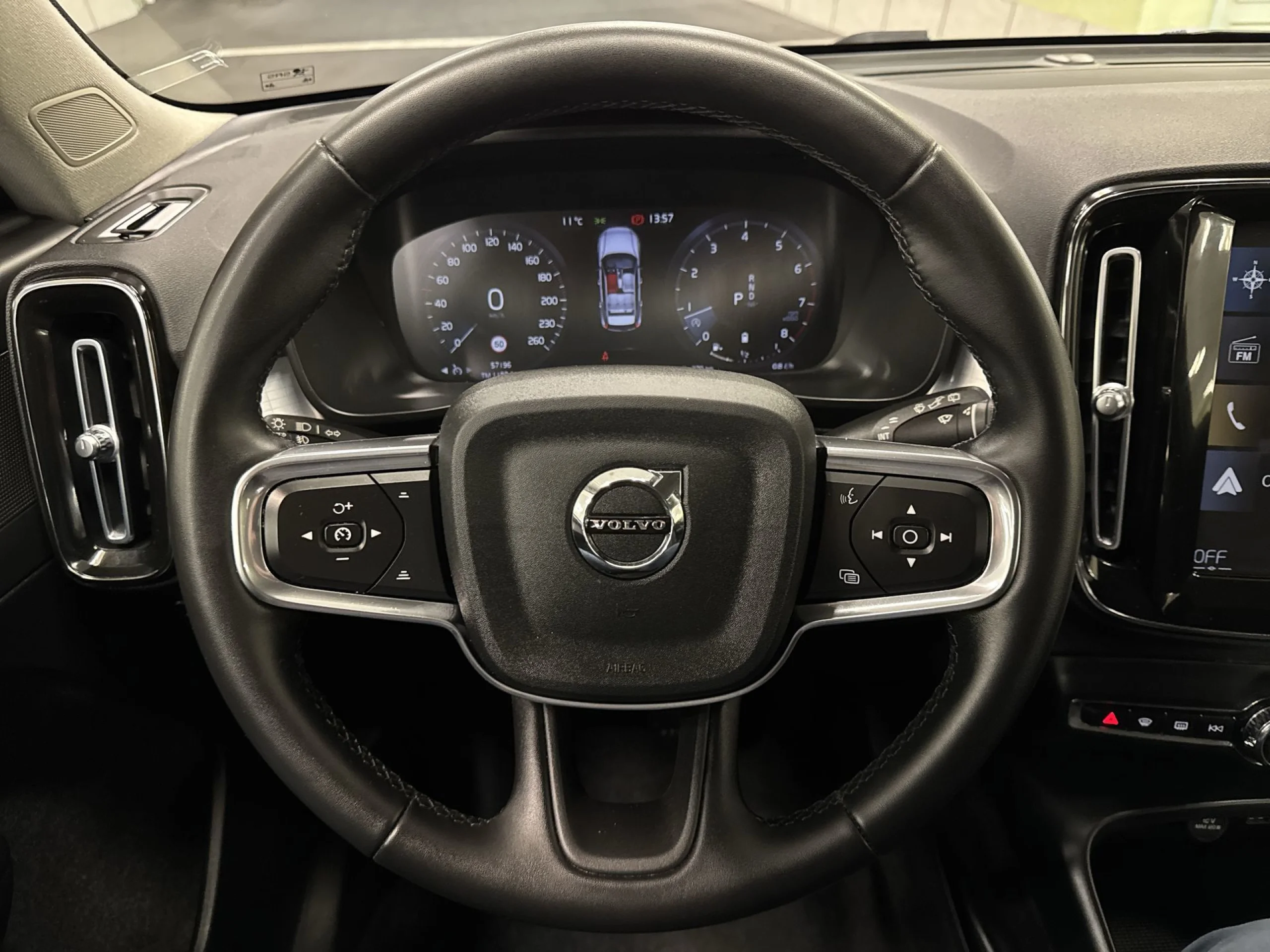 Volvo XC40 B3 G Momentum Pro Auto 120 kW (163 CV) - Foto 13