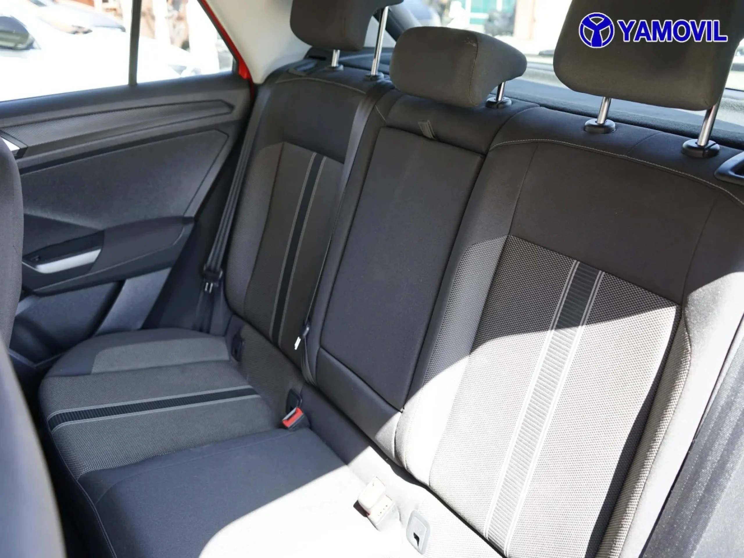Volkswagen T-Roc Advance 1.0 TSI 85 kW (115 CV) - Foto 14