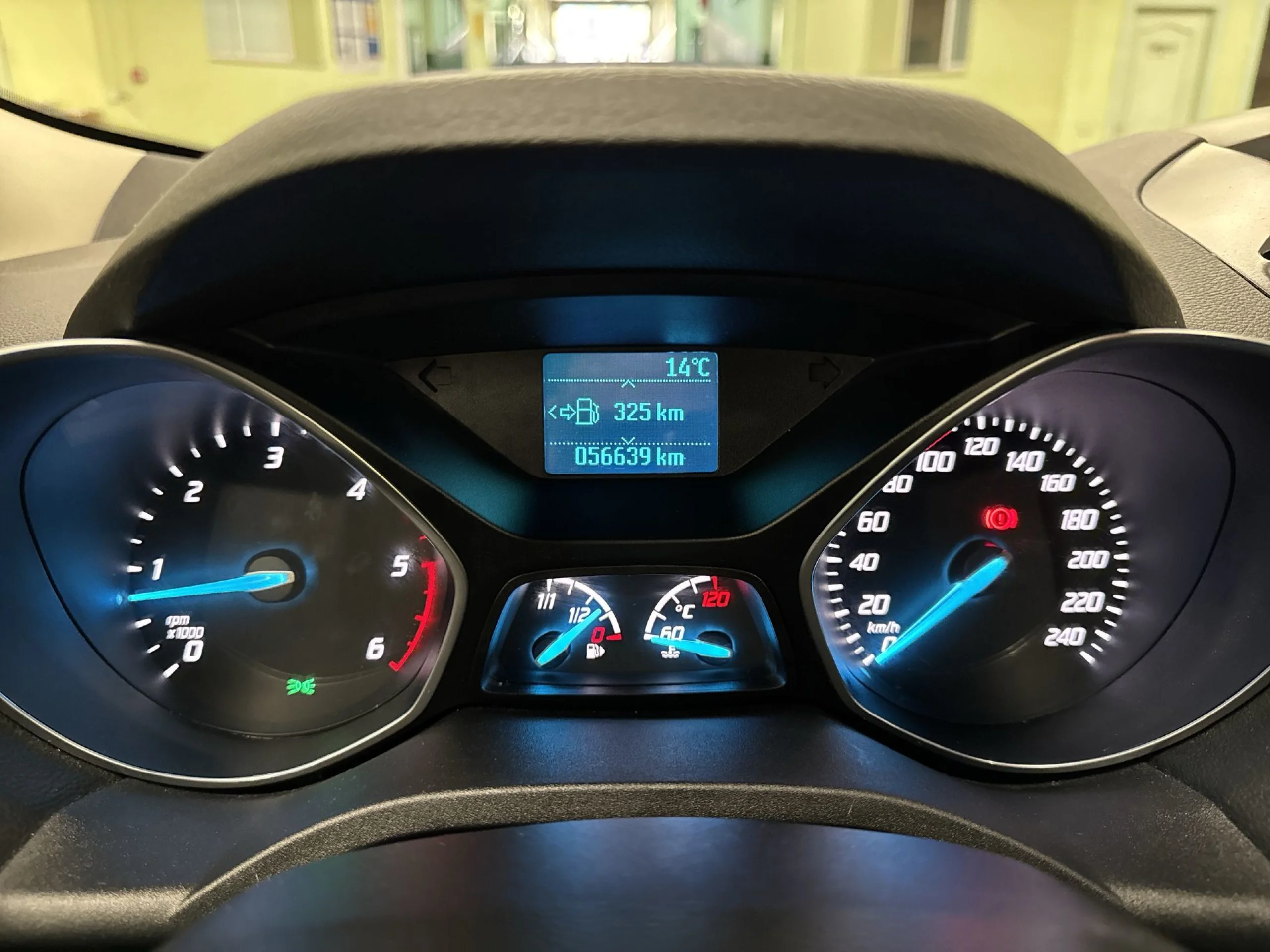 Ford Kuga 2.0 TDCI SANDS Trend 4x2 110 kW (140 CV) - Foto 14