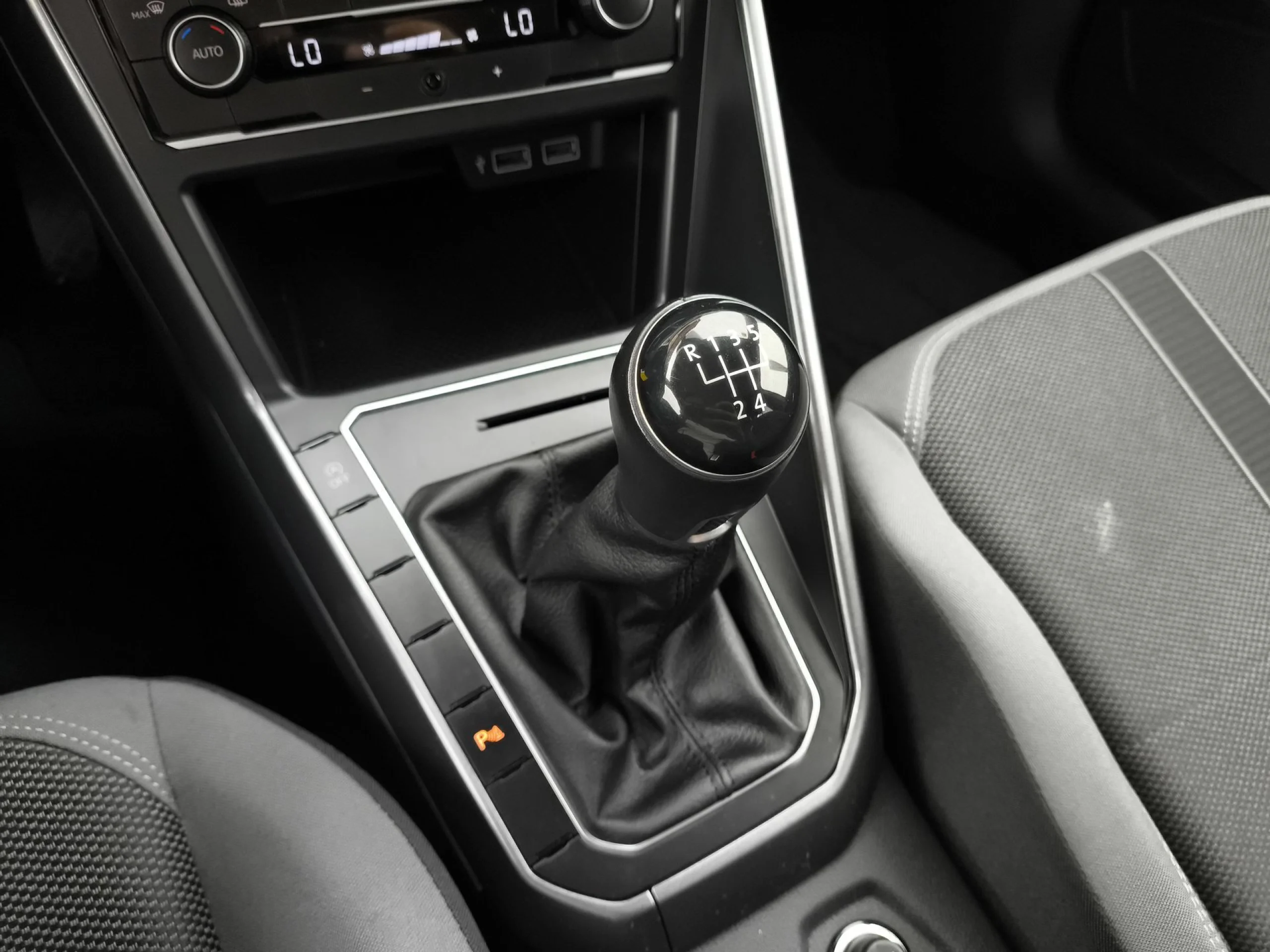 Volkswagen Polo Sport 1.0 TSI 70 kW (95 CV) - Foto 23