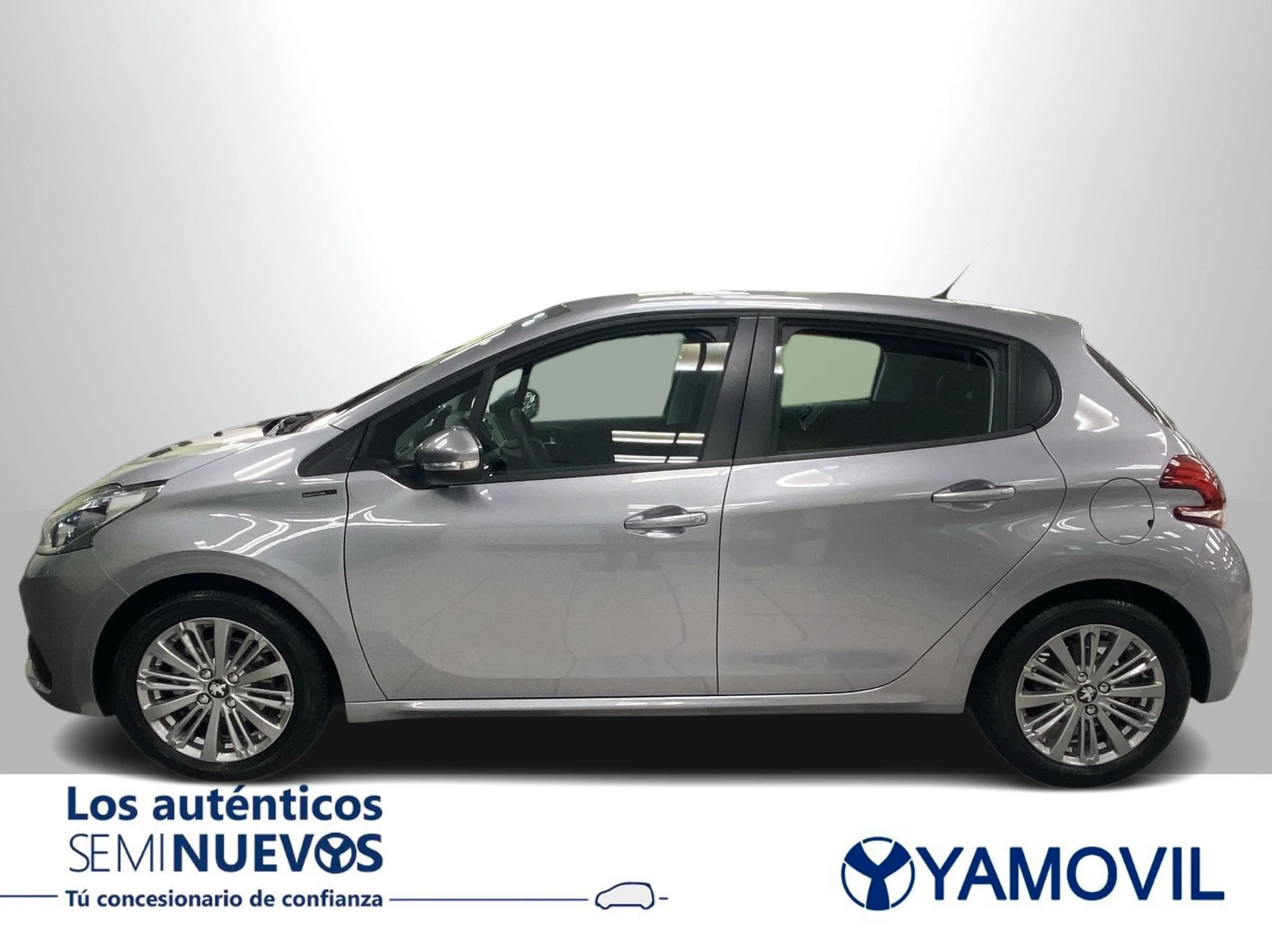 Peugeot 208 1.2L PureTech Signature  81 KW (110 CV) - Foto 4