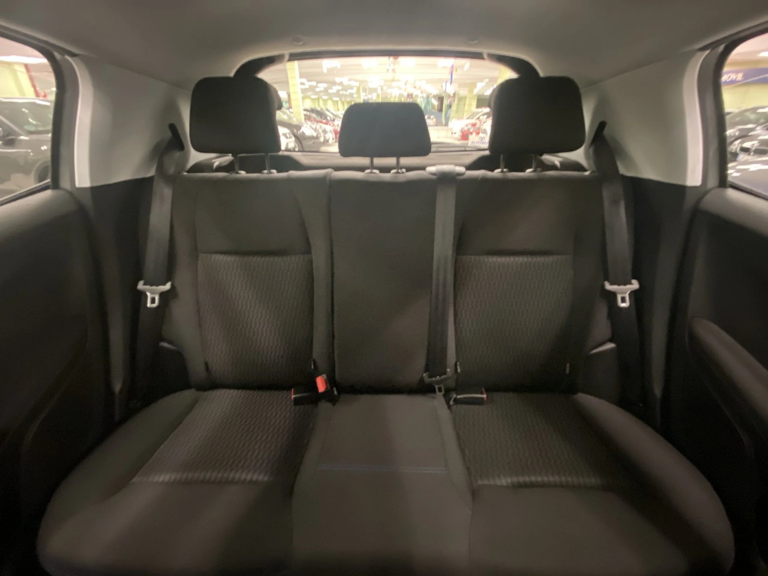 Peugeot 208 1.2L PureTech Signature  81 KW (110 CV) - Foto 19