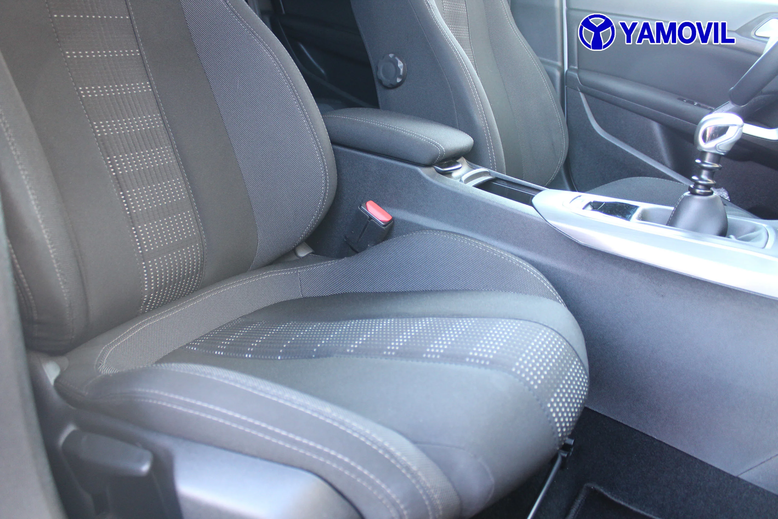 Peugeot 308 SW PureTech 130 SANDS Allure 96 kW (130 CV) - Foto 18