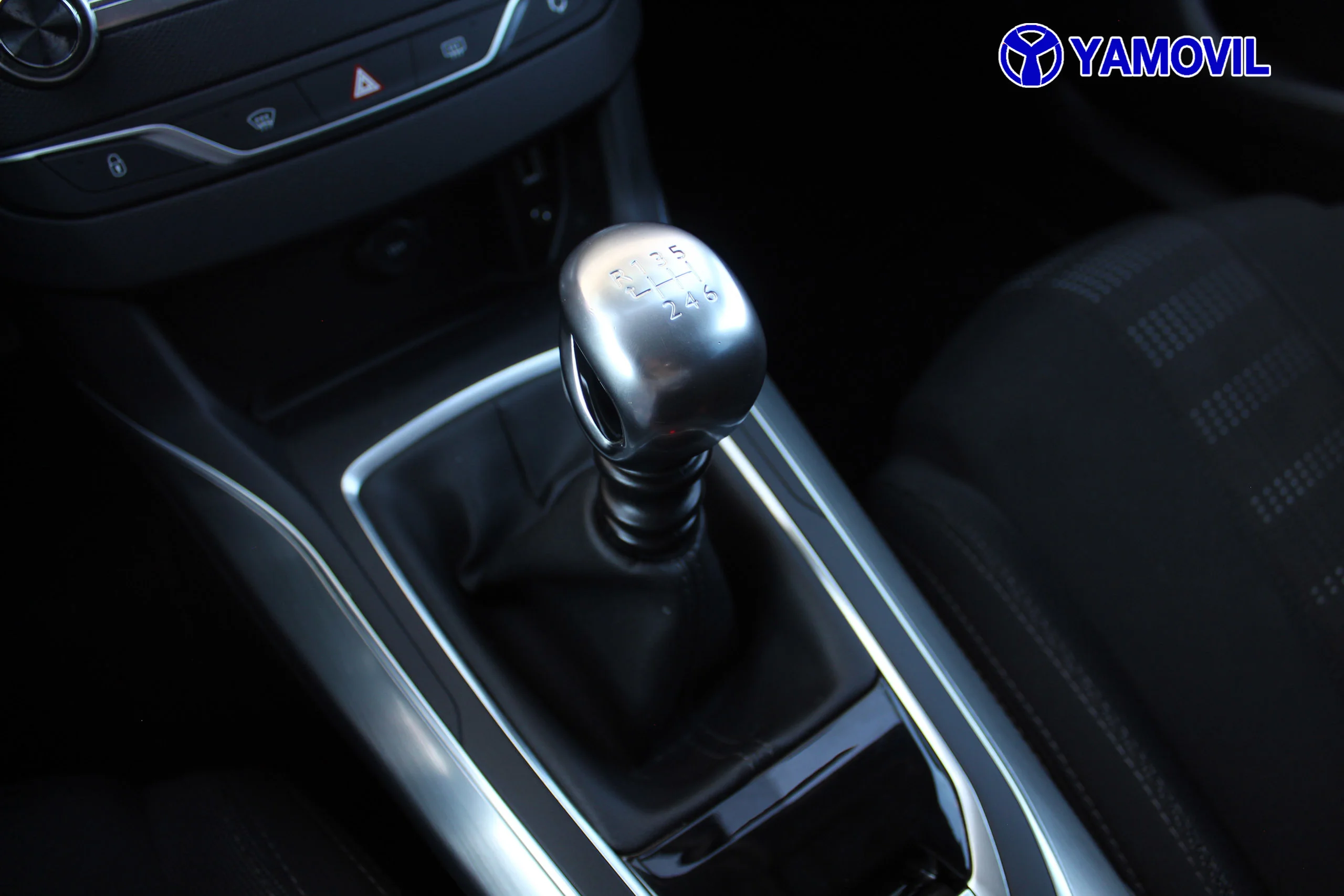 Peugeot 308 SW PureTech 130 SANDS Allure 96 kW (130 CV) - Foto 31