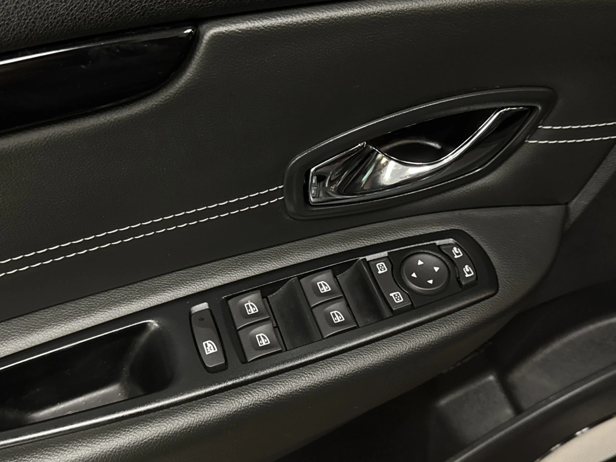 Renault Scenic dCi 110 Bose EDC 81 kW (110 CV) - Foto 10