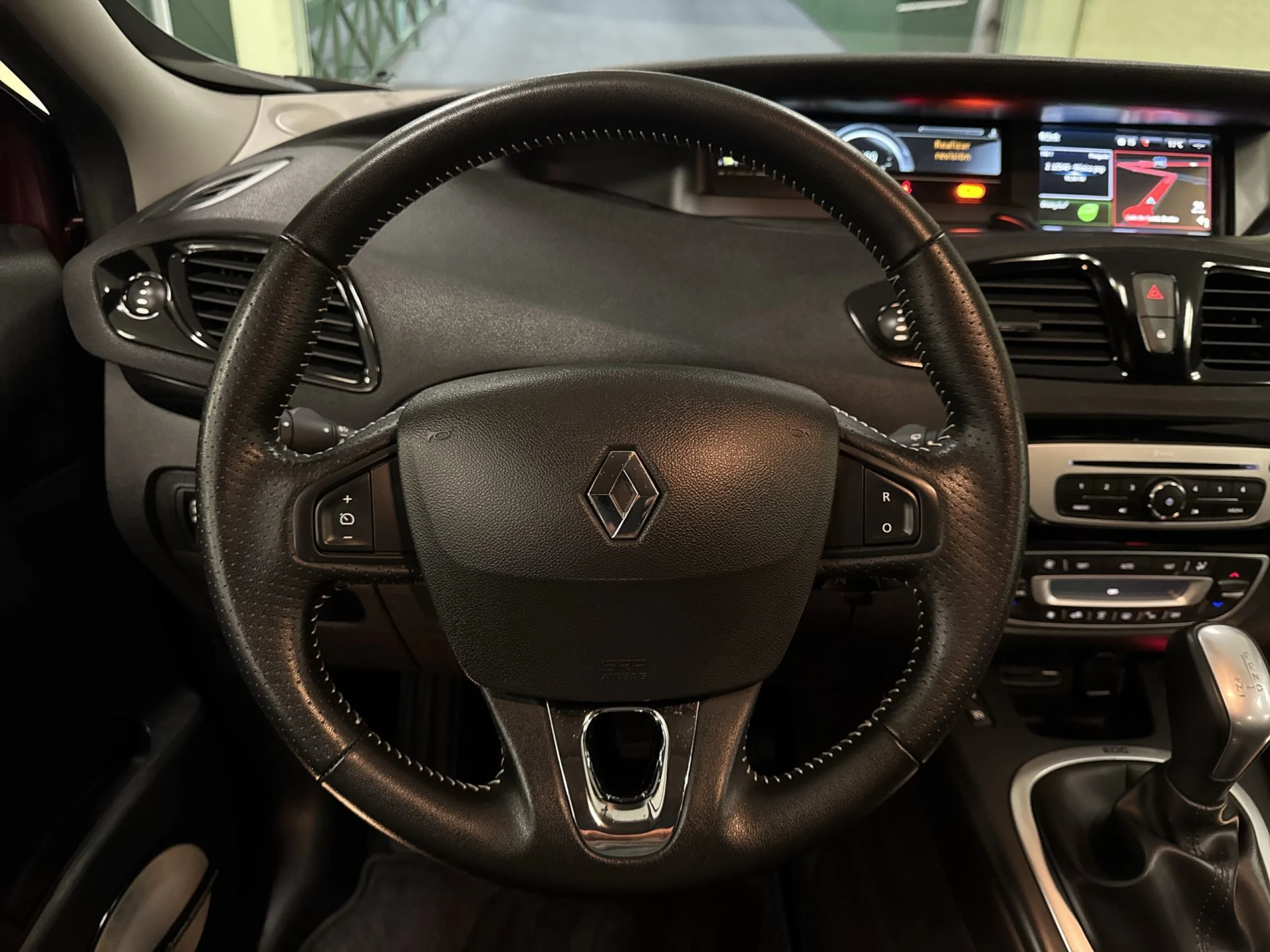 Renault Scenic dCi 110 Bose EDC 81 kW (110 CV) - Foto 13